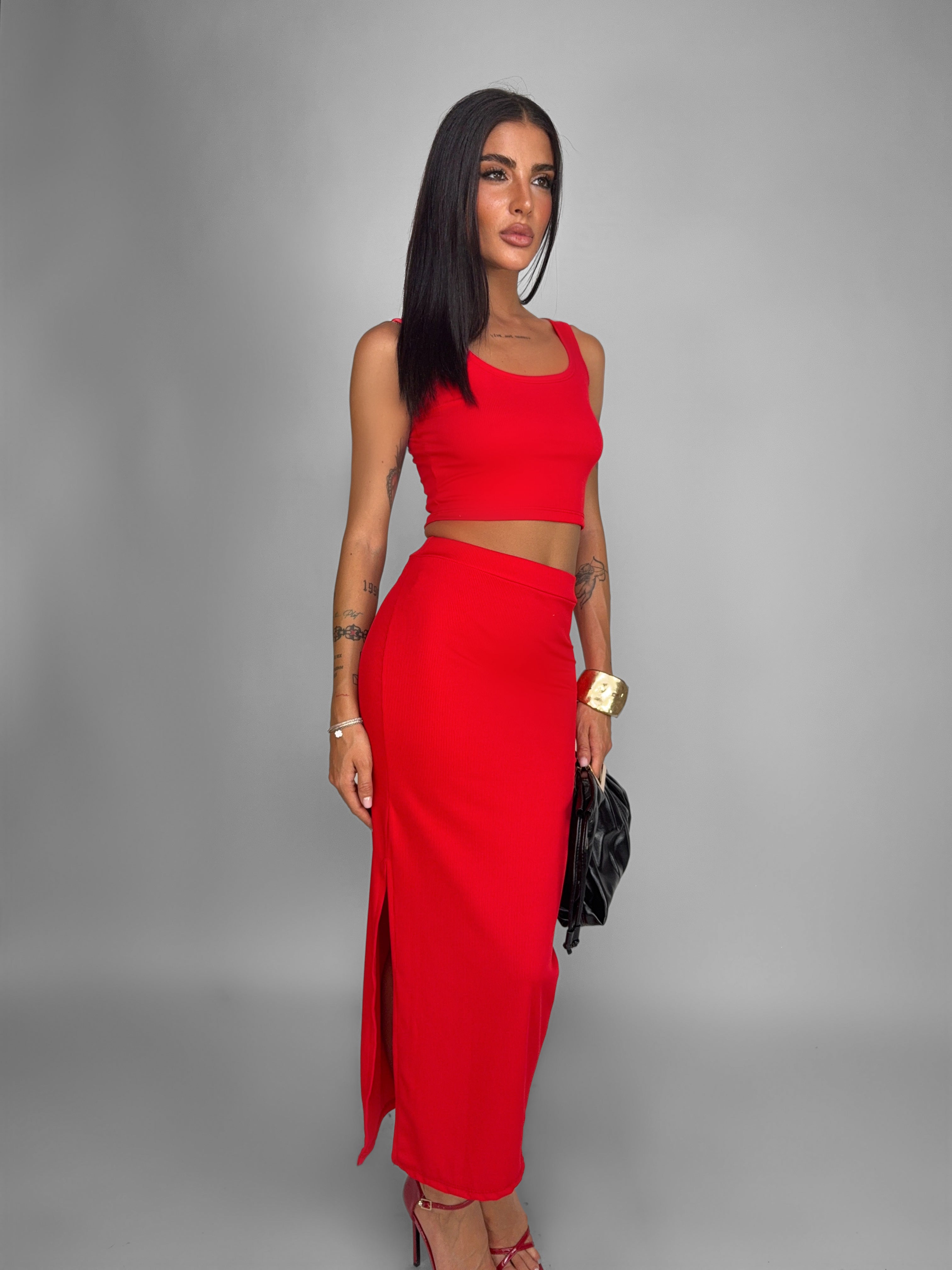 Completo Shaped-Red