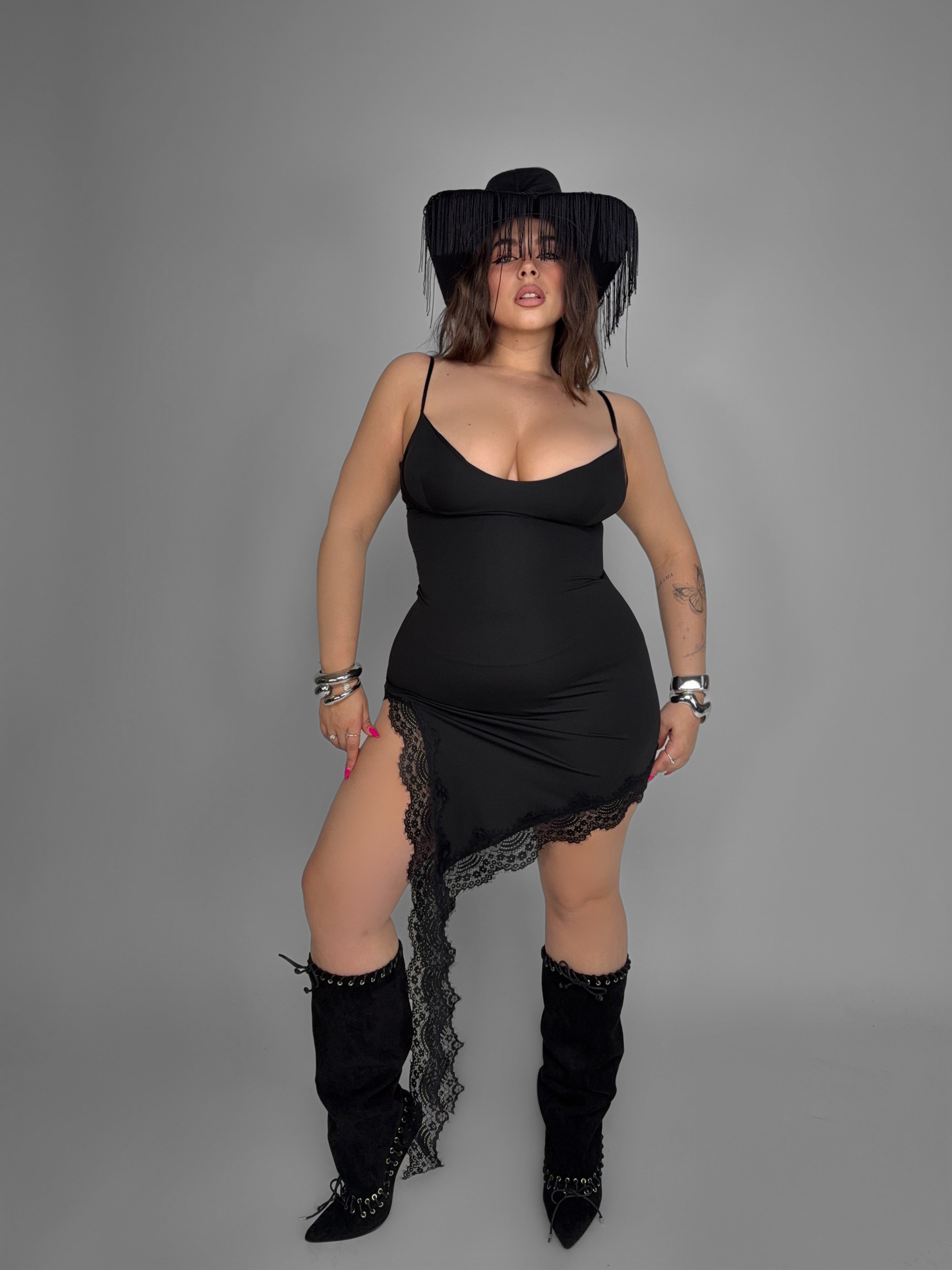 CURVY FIT - Abito Lace Train-Black