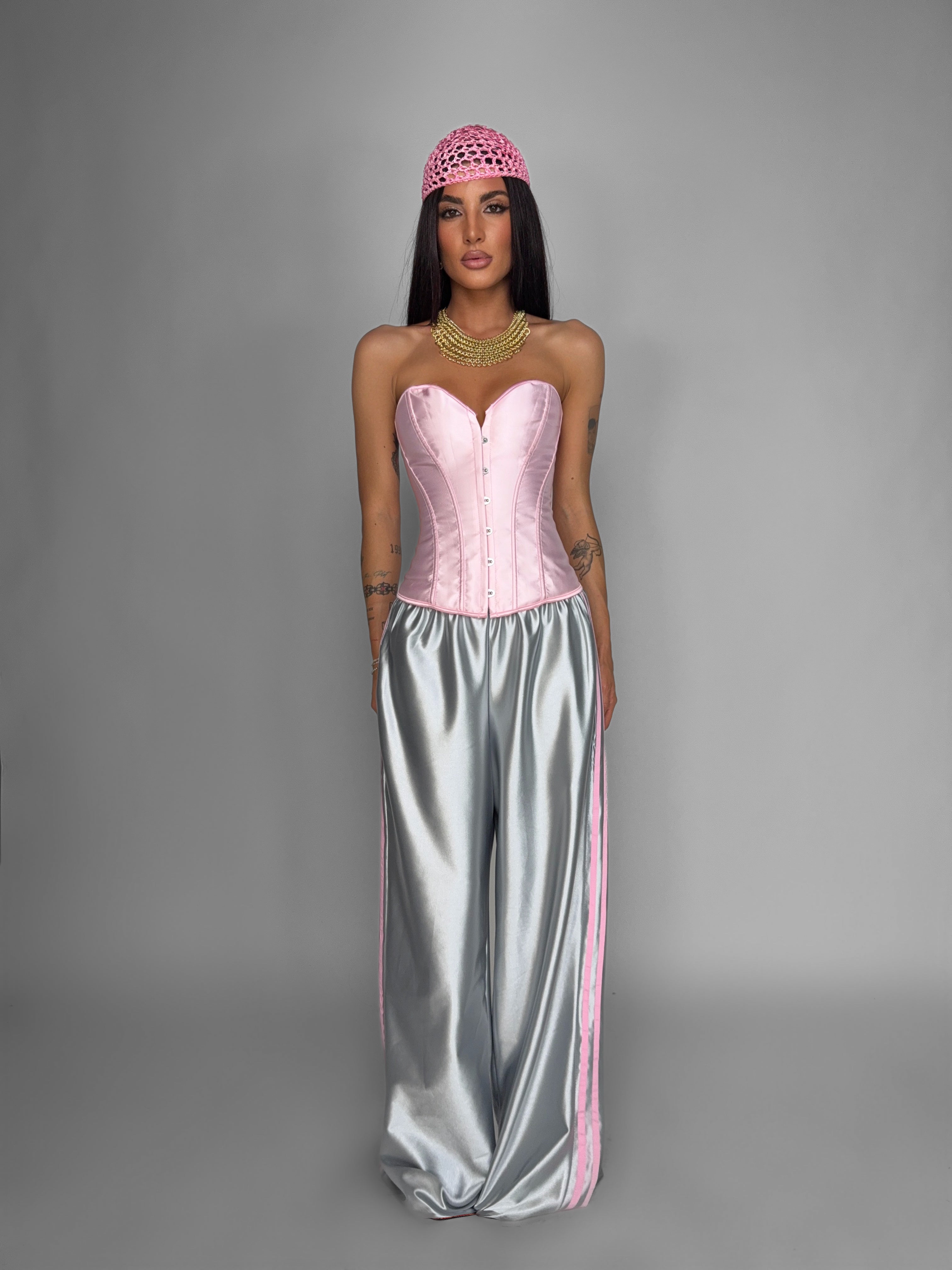Total Look Shiny Satin Grey