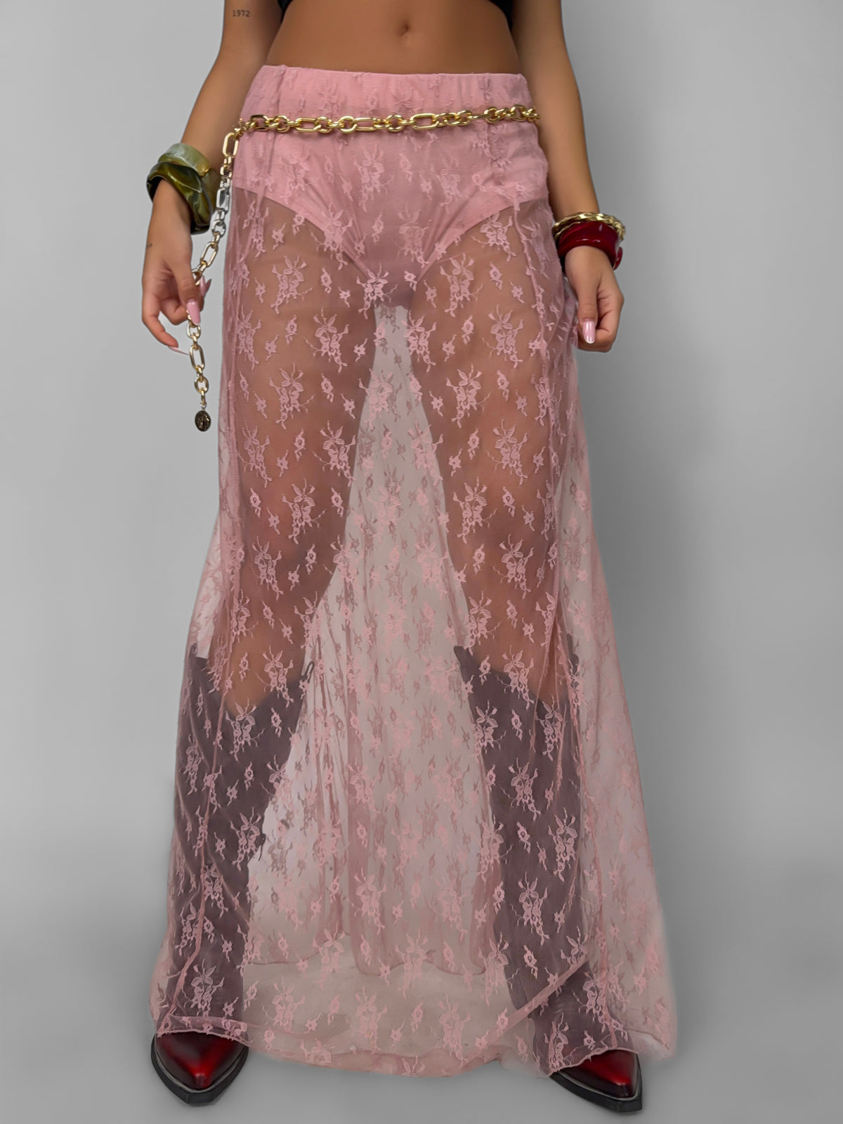 Gonna Naked lace