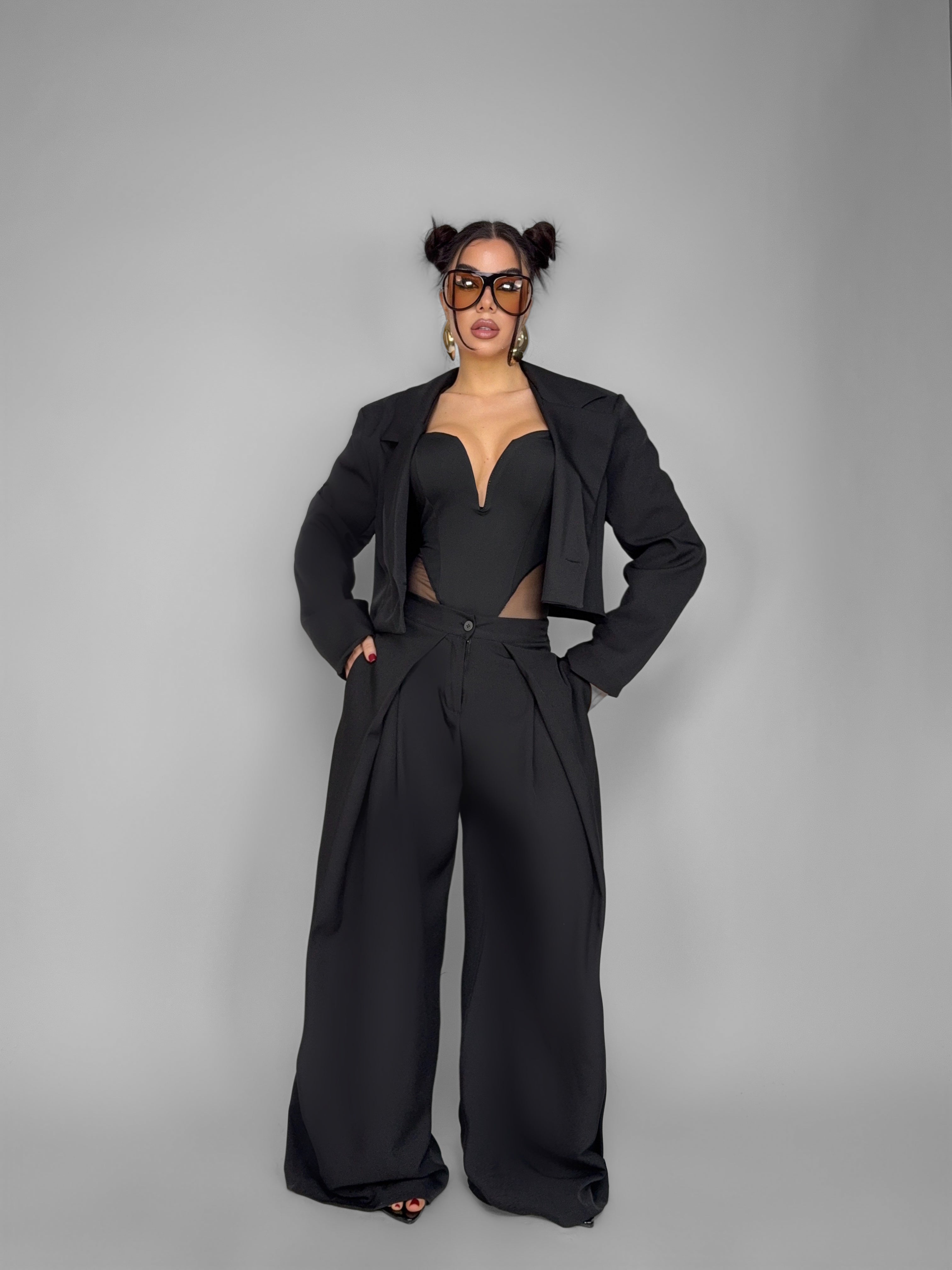 Total Look Fitted Black