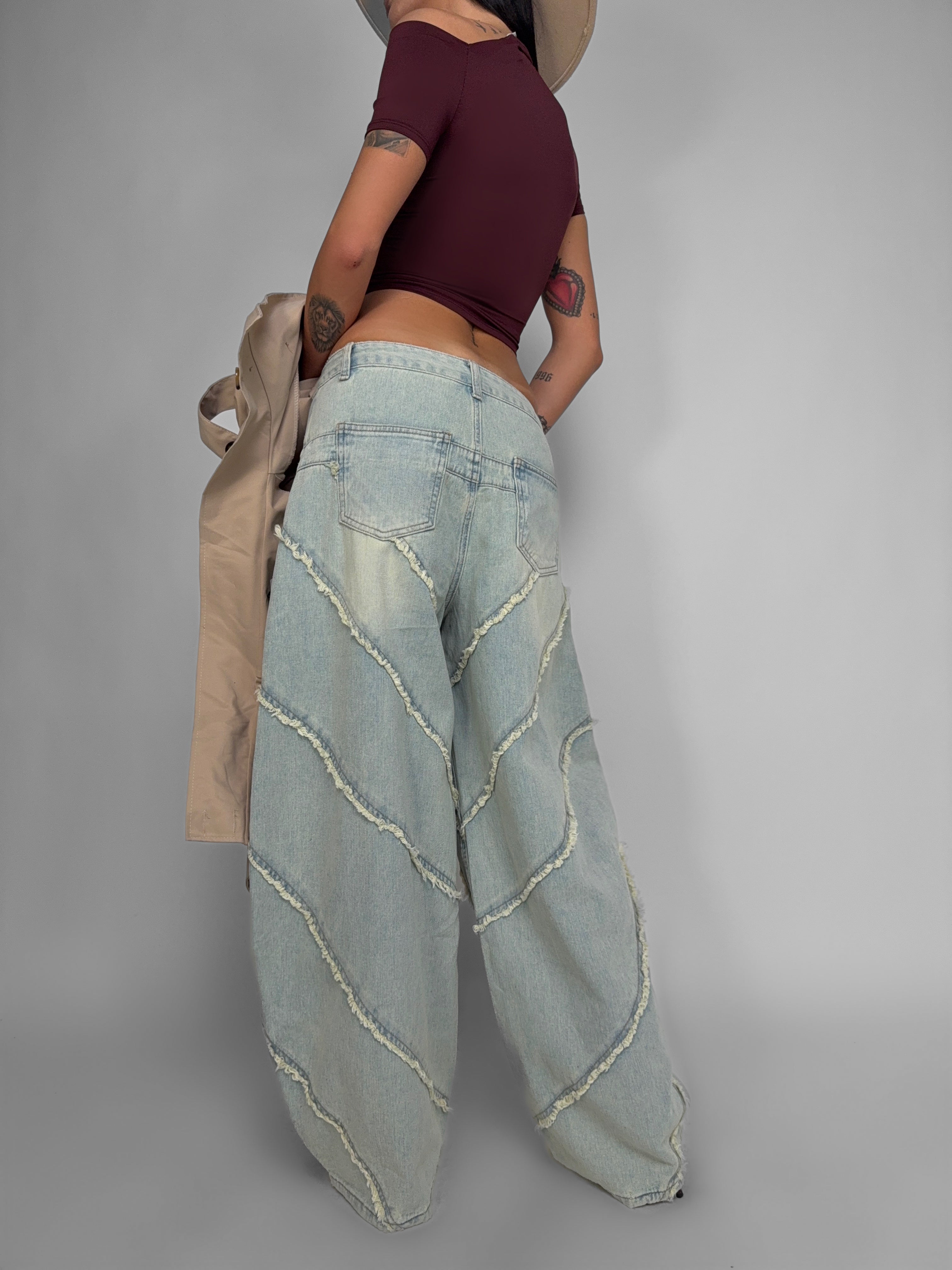 Jeans Frayed Line