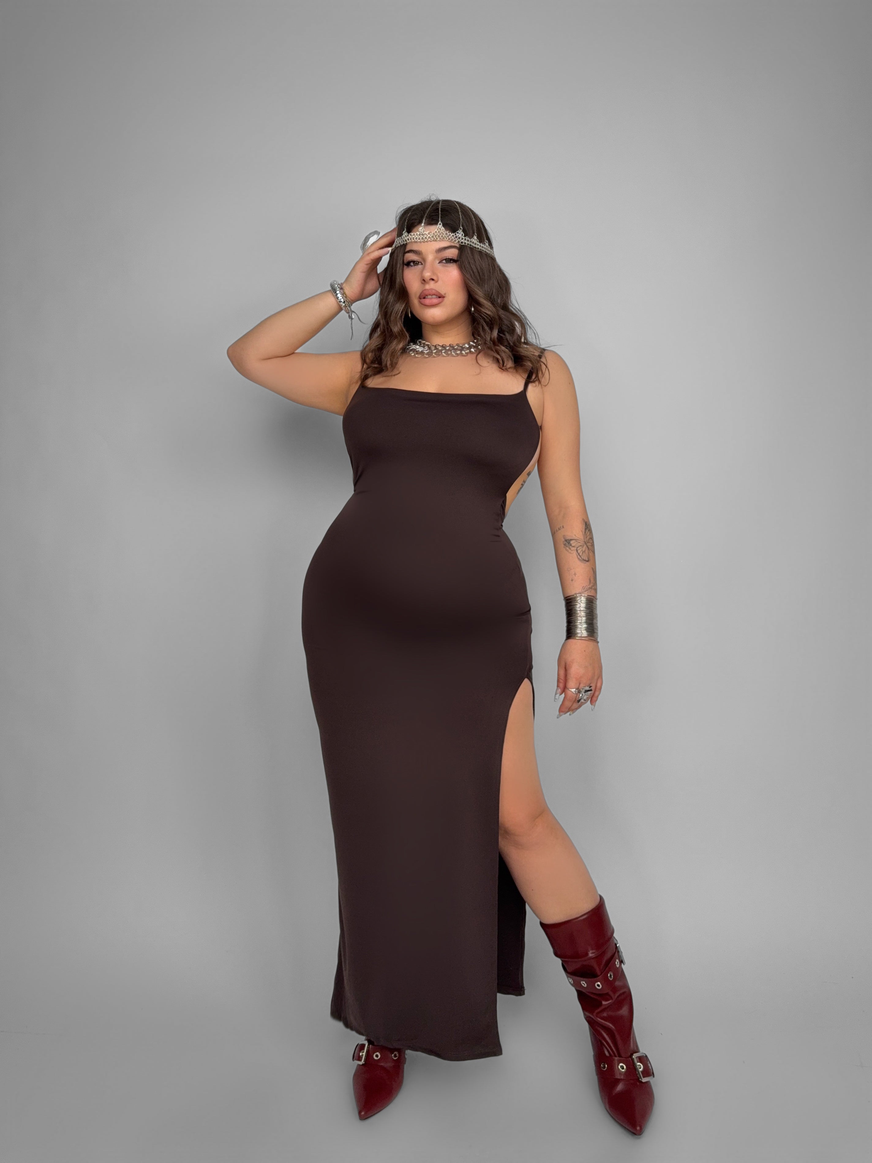 CURVY FIT - Naked Back Dress