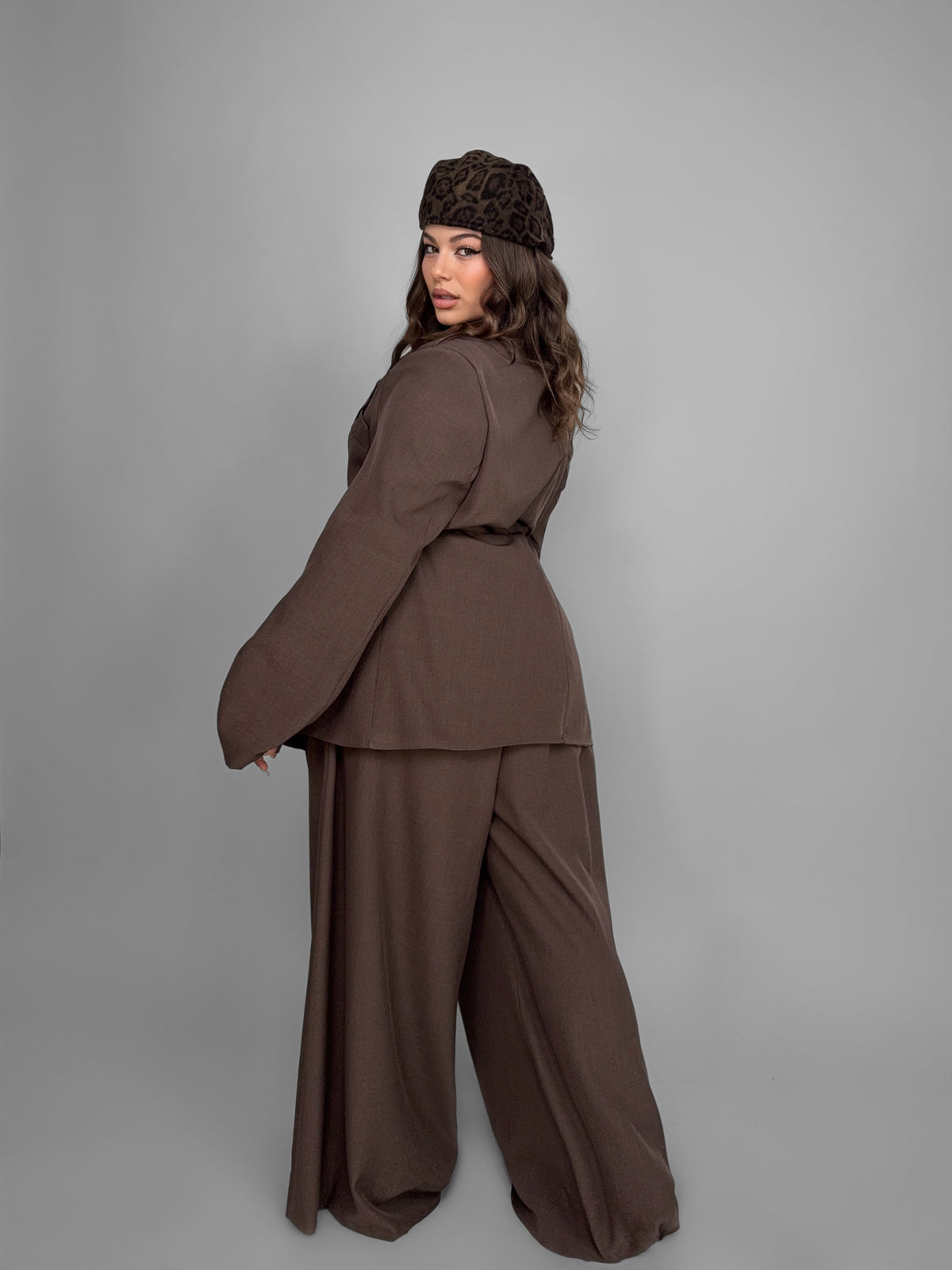 CURVY FIT - Completo Belted Icon-Brown