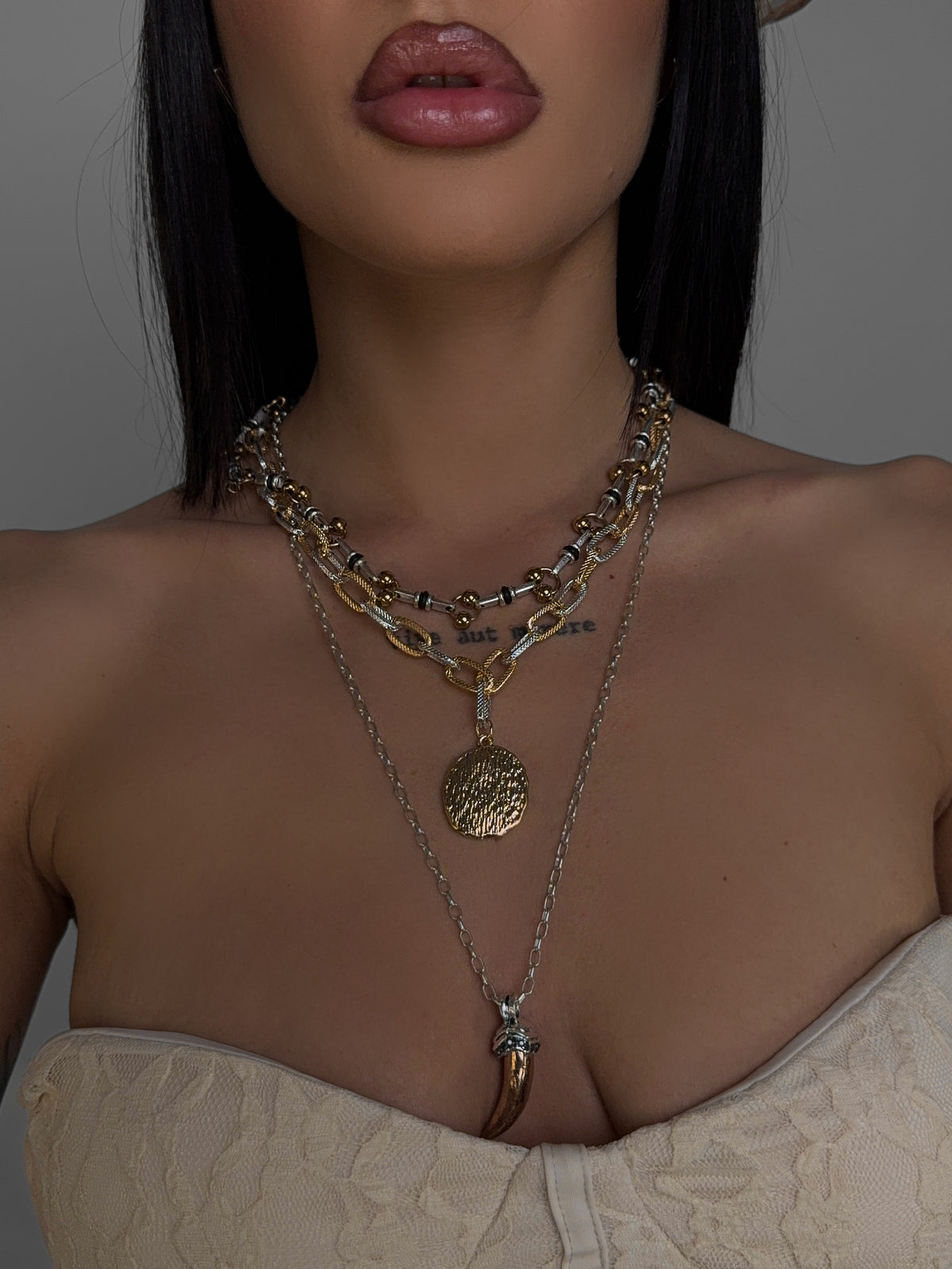 Collana Horn Line
