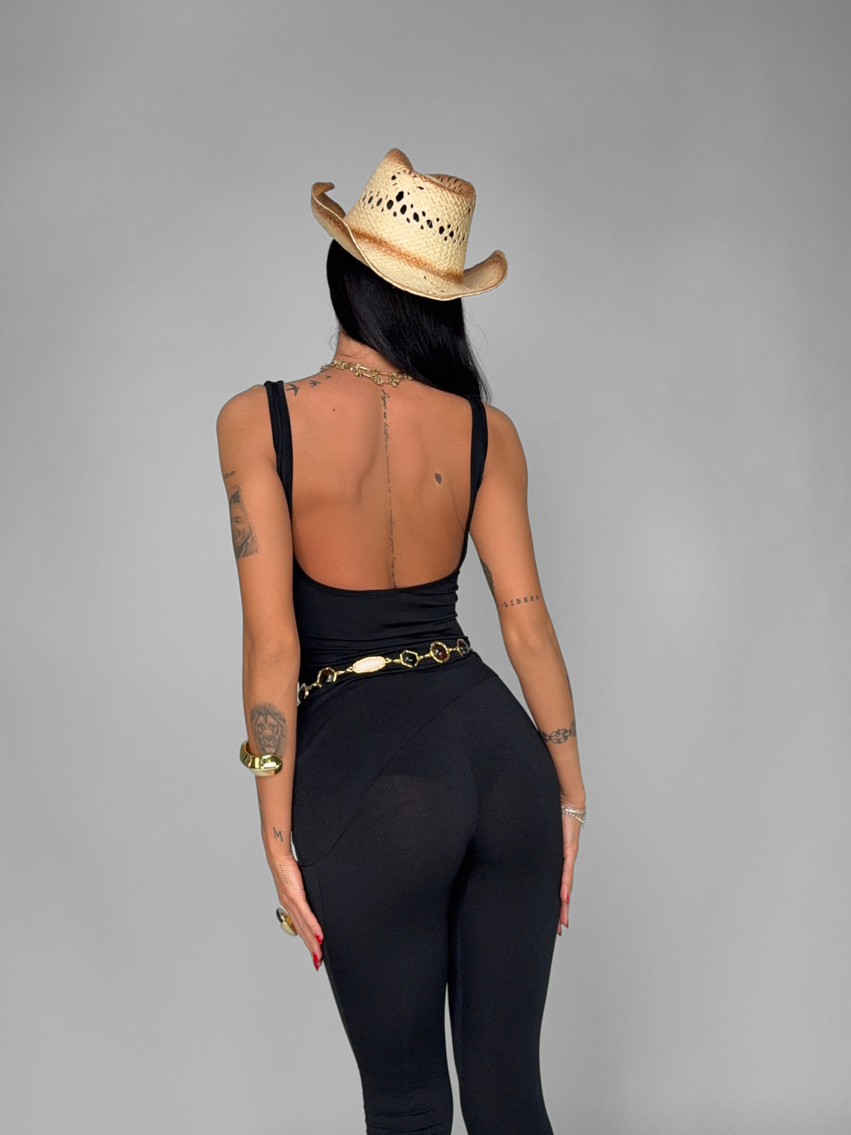 Completo Contour Fit-Black