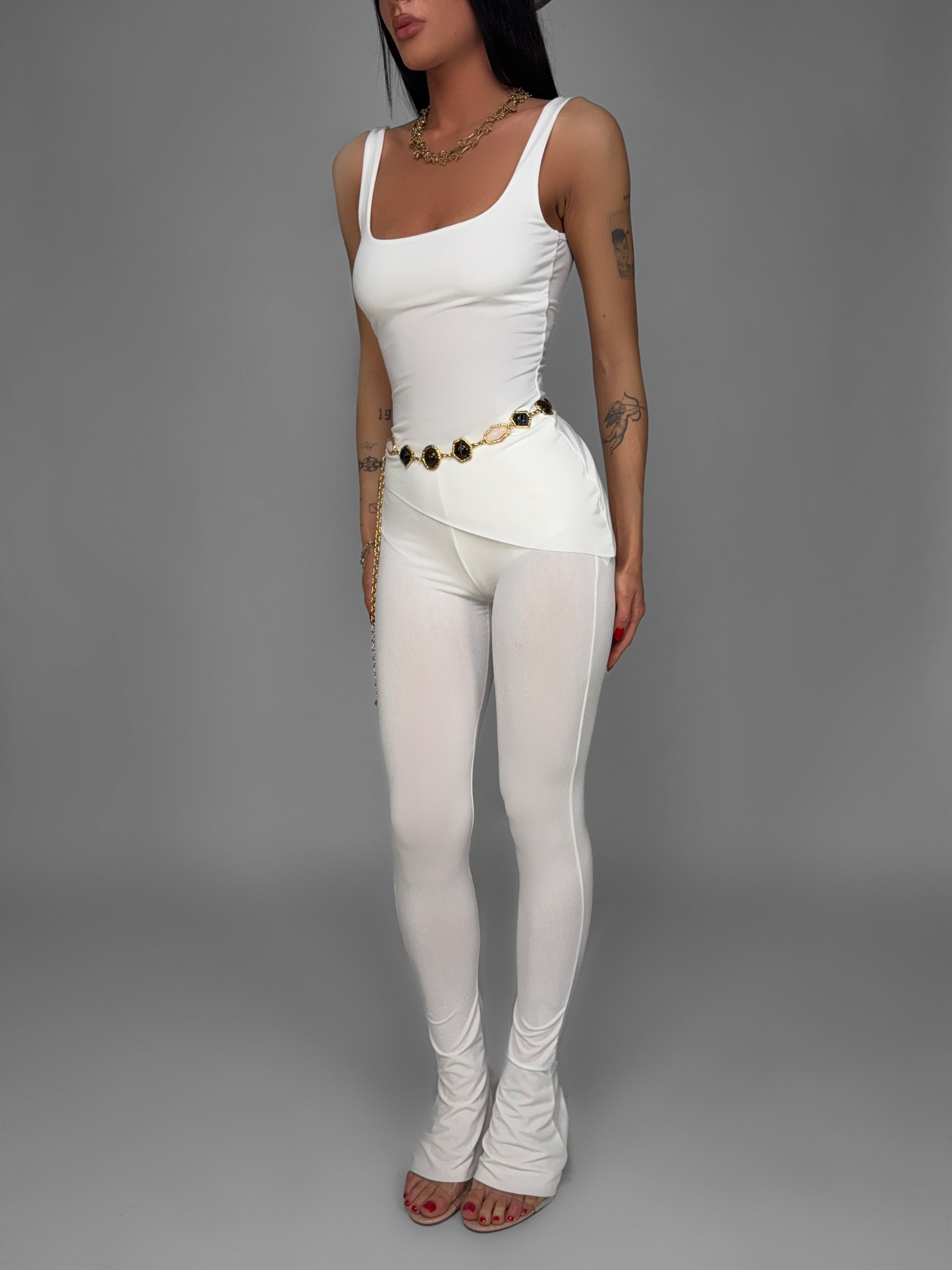 Completo Contour Fit-White