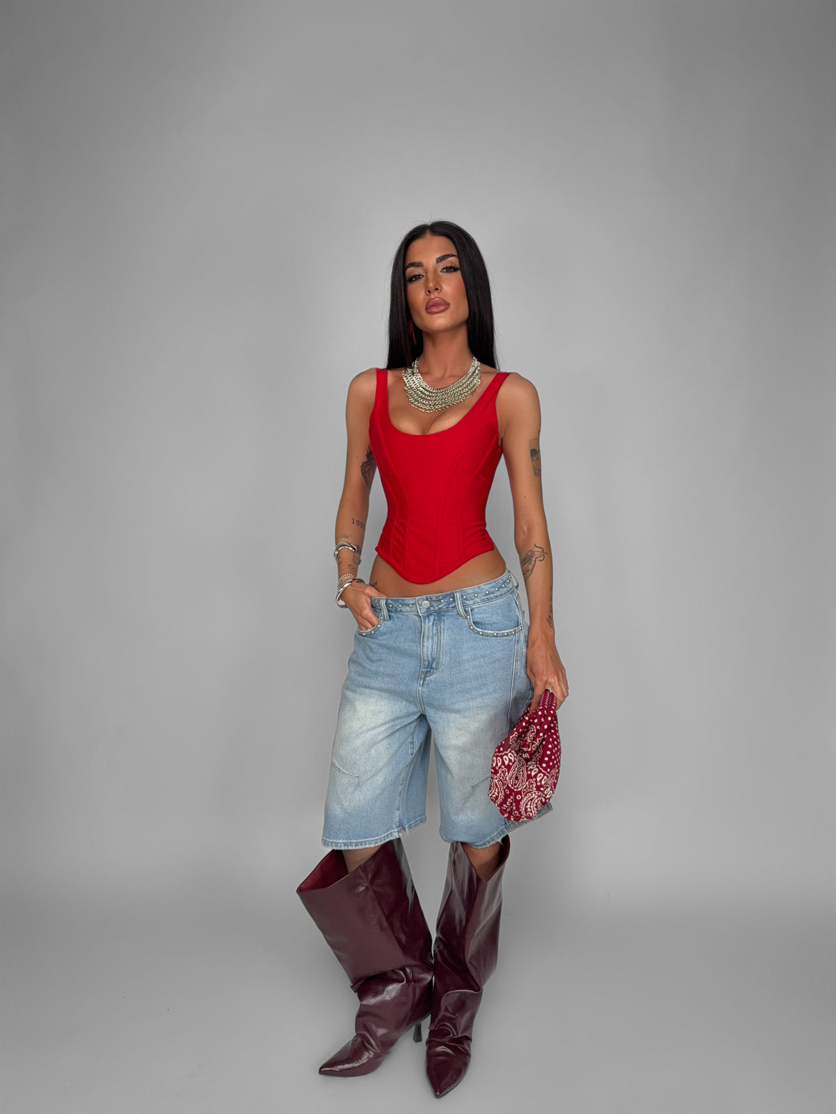 Kylie Red Total Look
