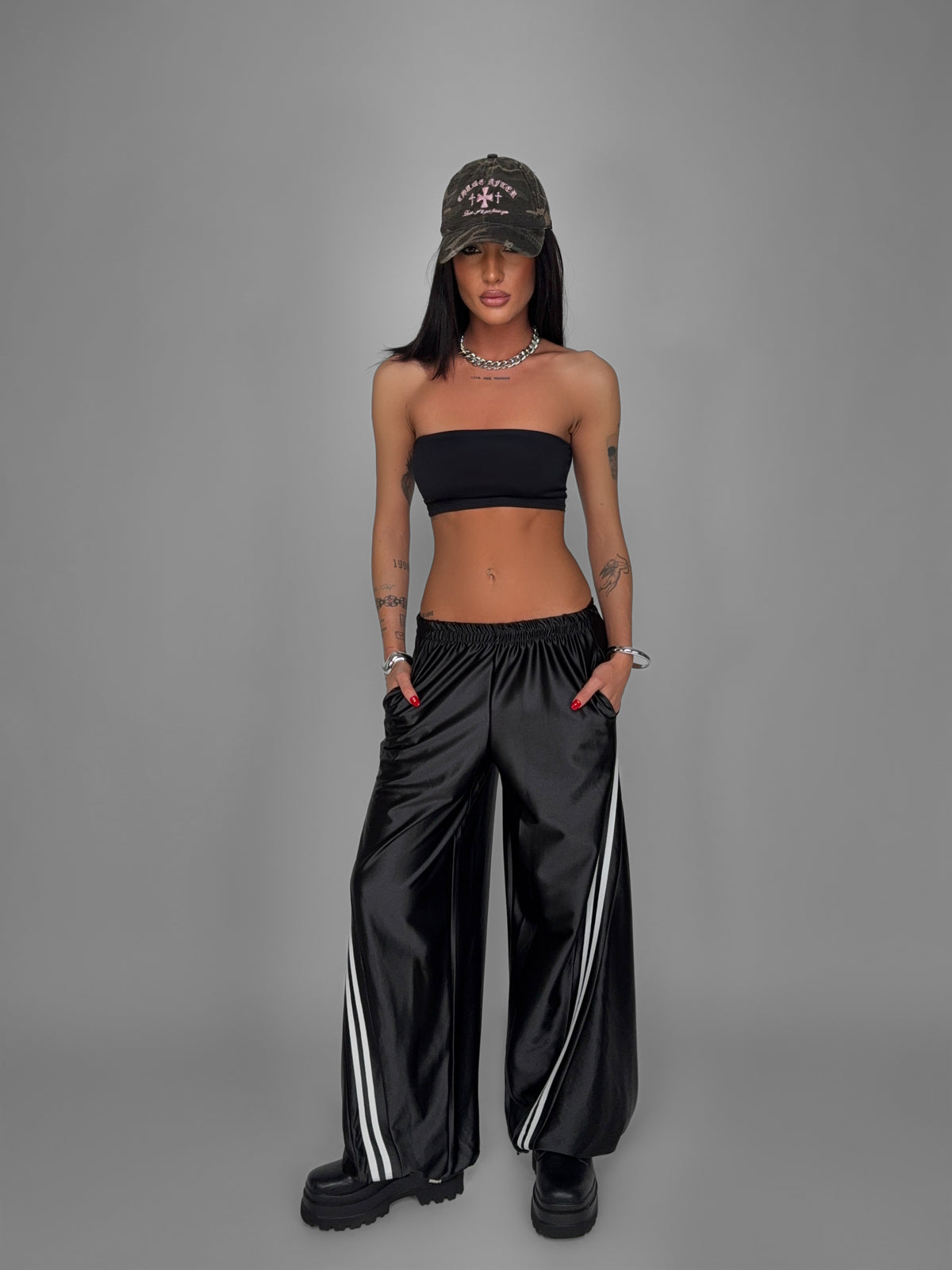 Total Look Cuffed Black