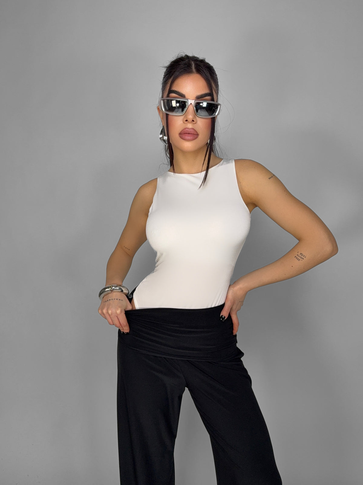 Body Statement-White