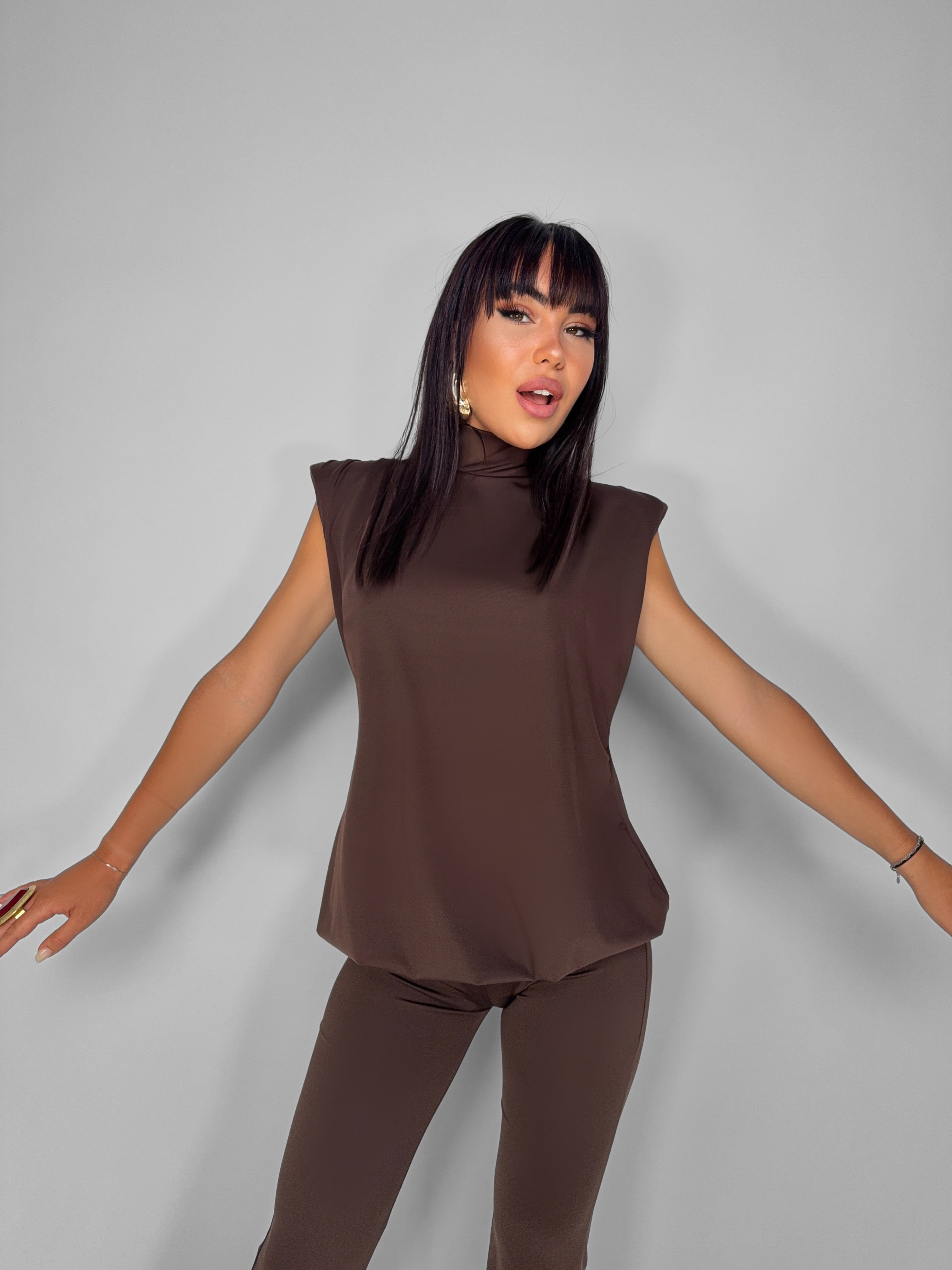 Tuta Sleekline-Brown