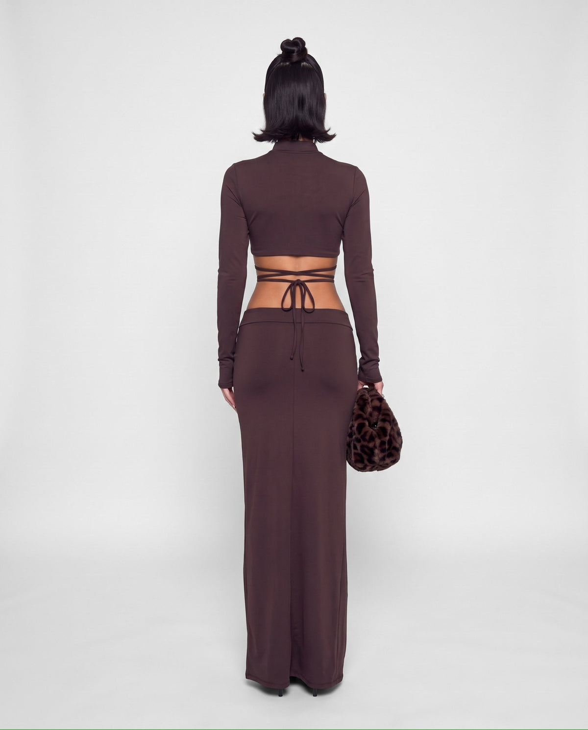 Completo Tie Line-Brown
