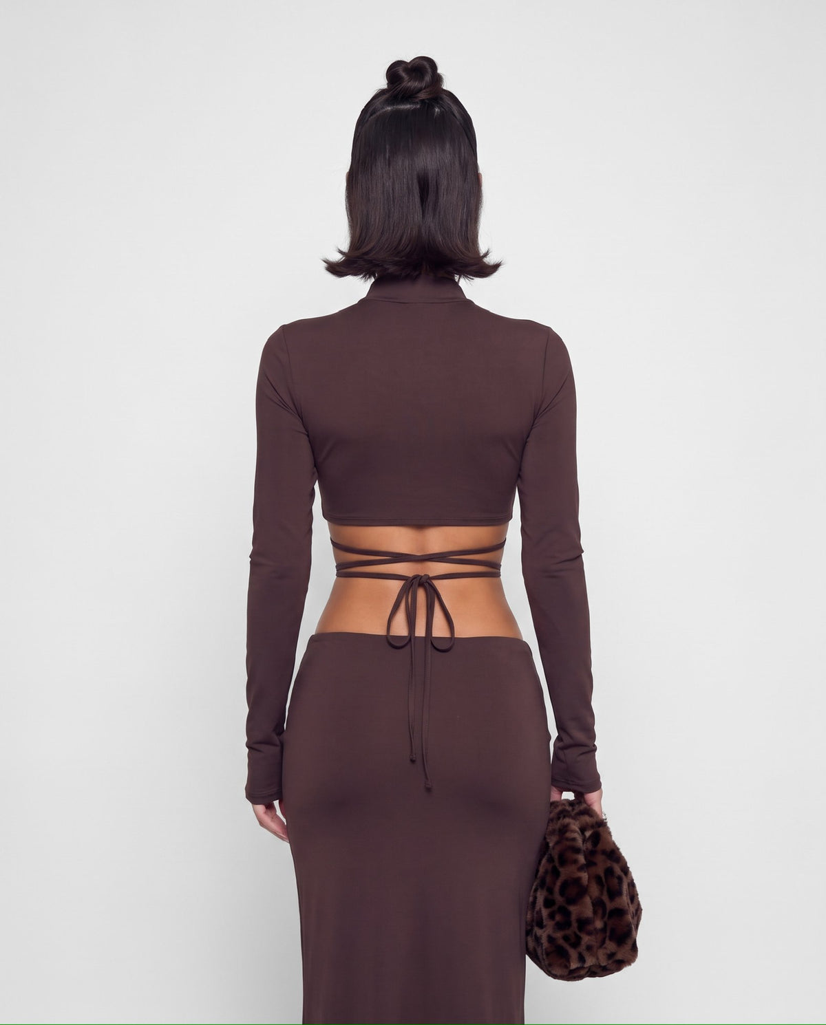 Completo Tie Line-Brown