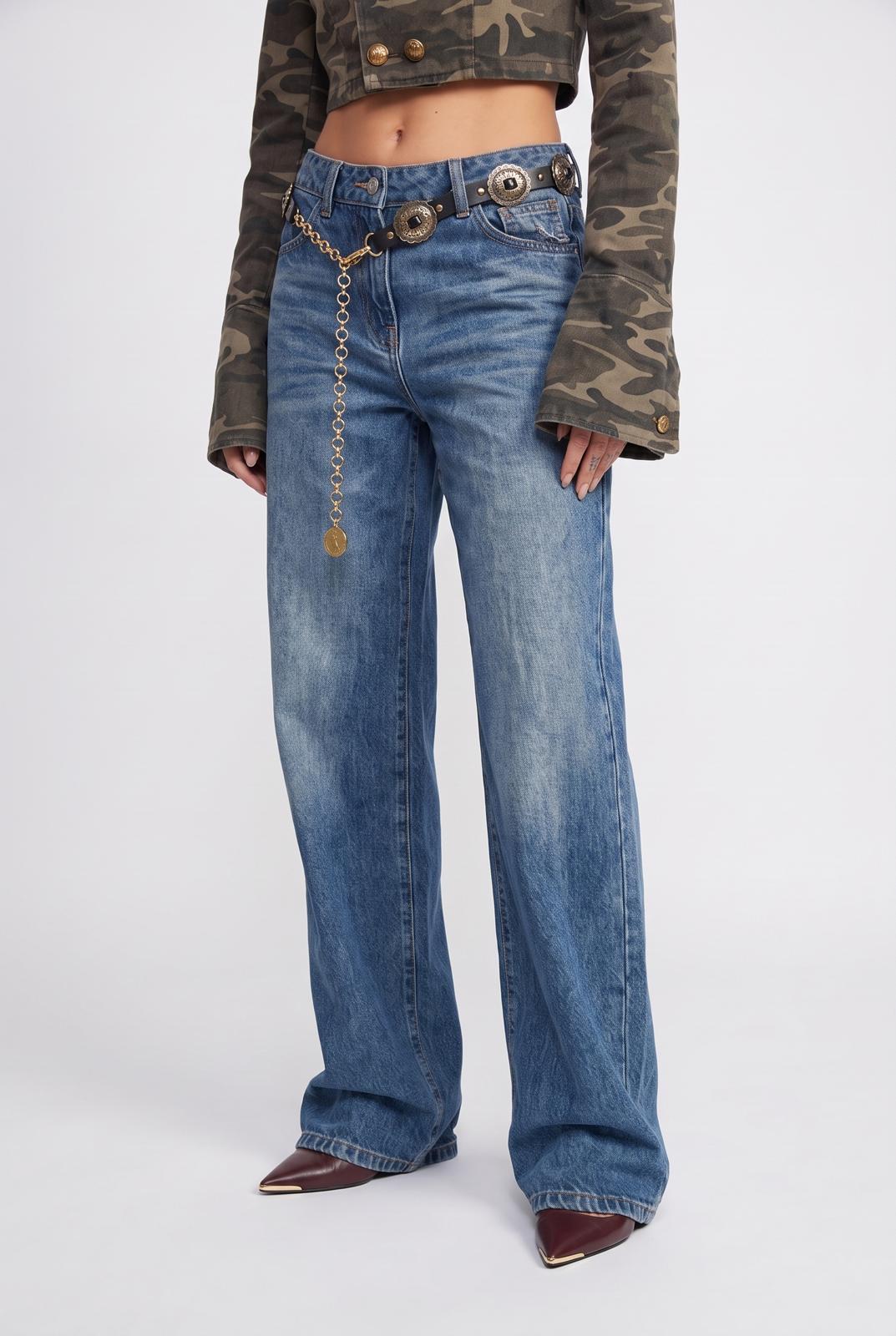 Jeans Don't Touch