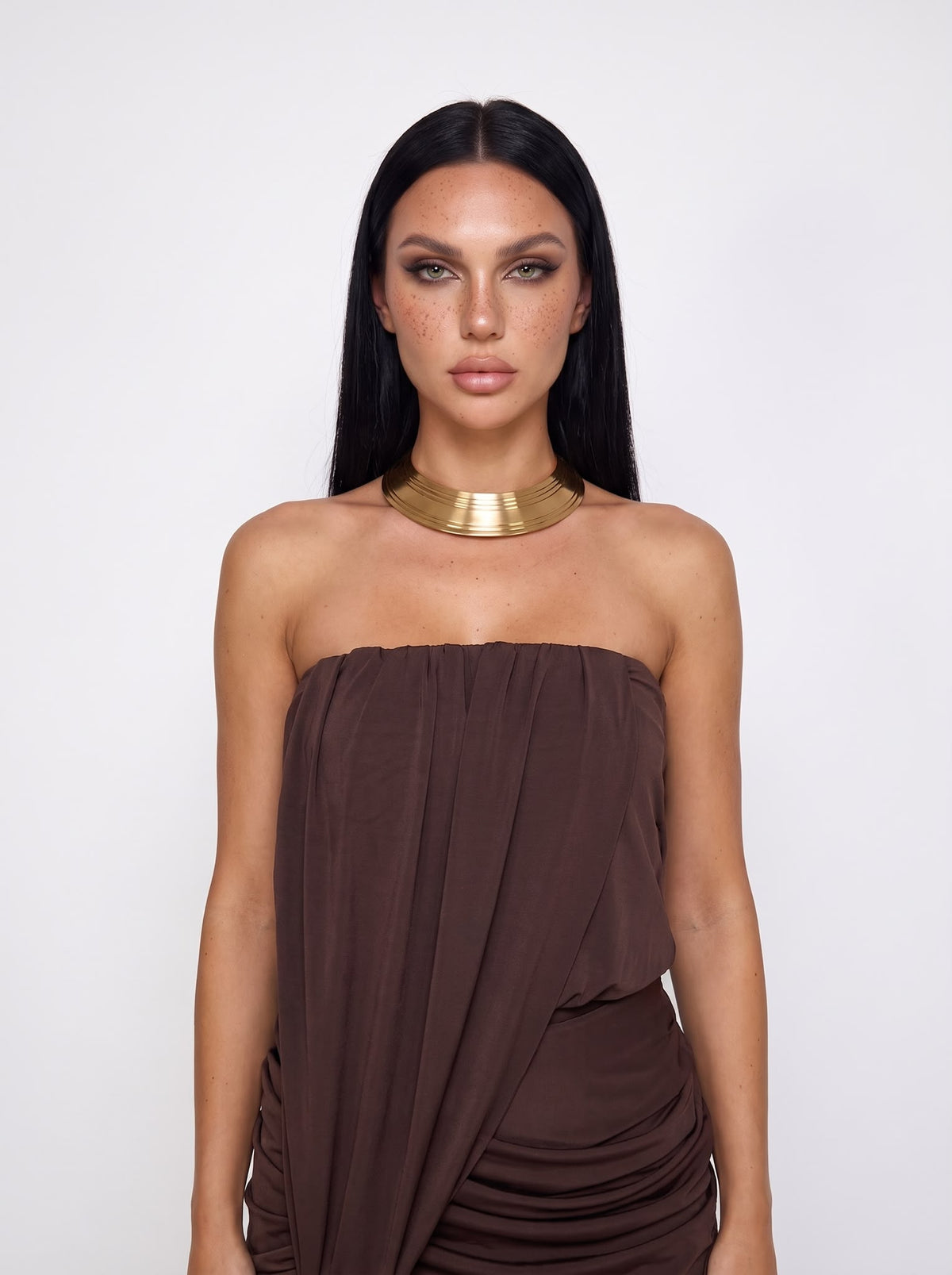 Abito Maya-Brown