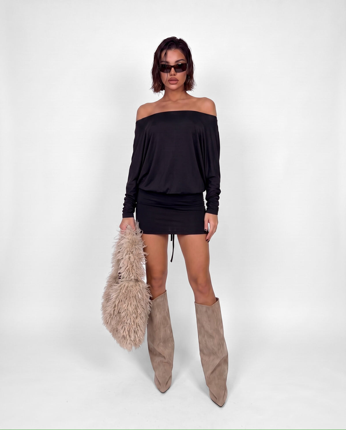 Abito Naked Back-Black