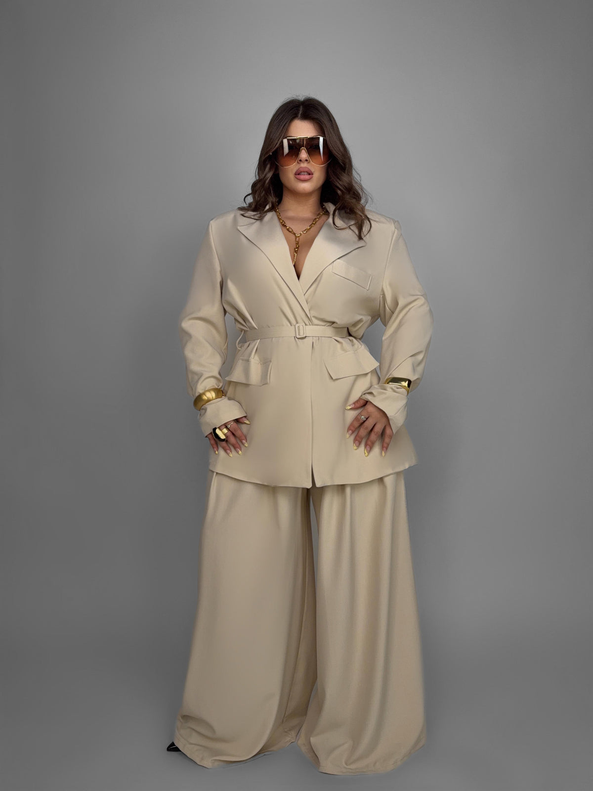 CURVY FIT - Belted Icon Suit - Beige
