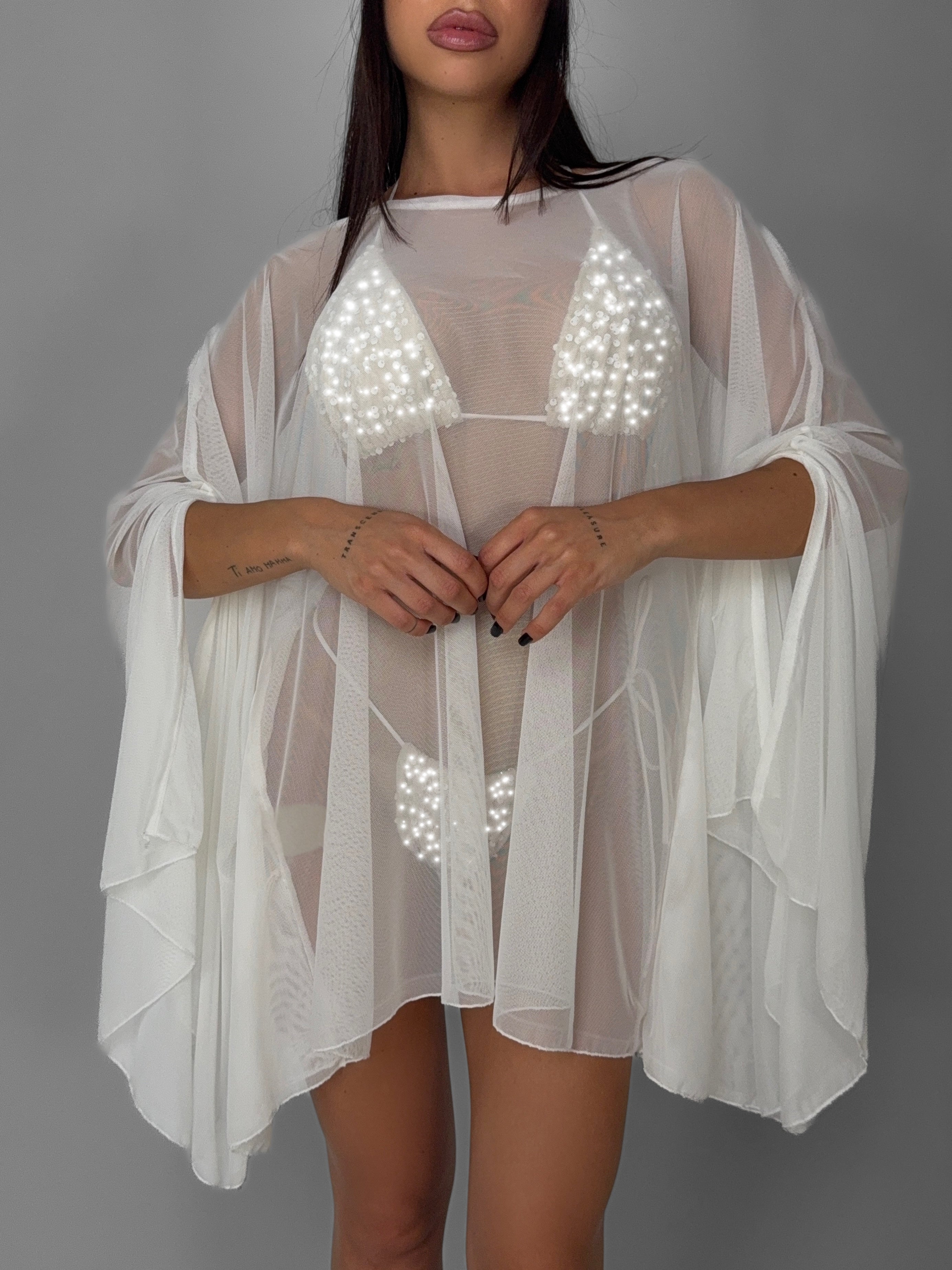 Mantella Brielle-White