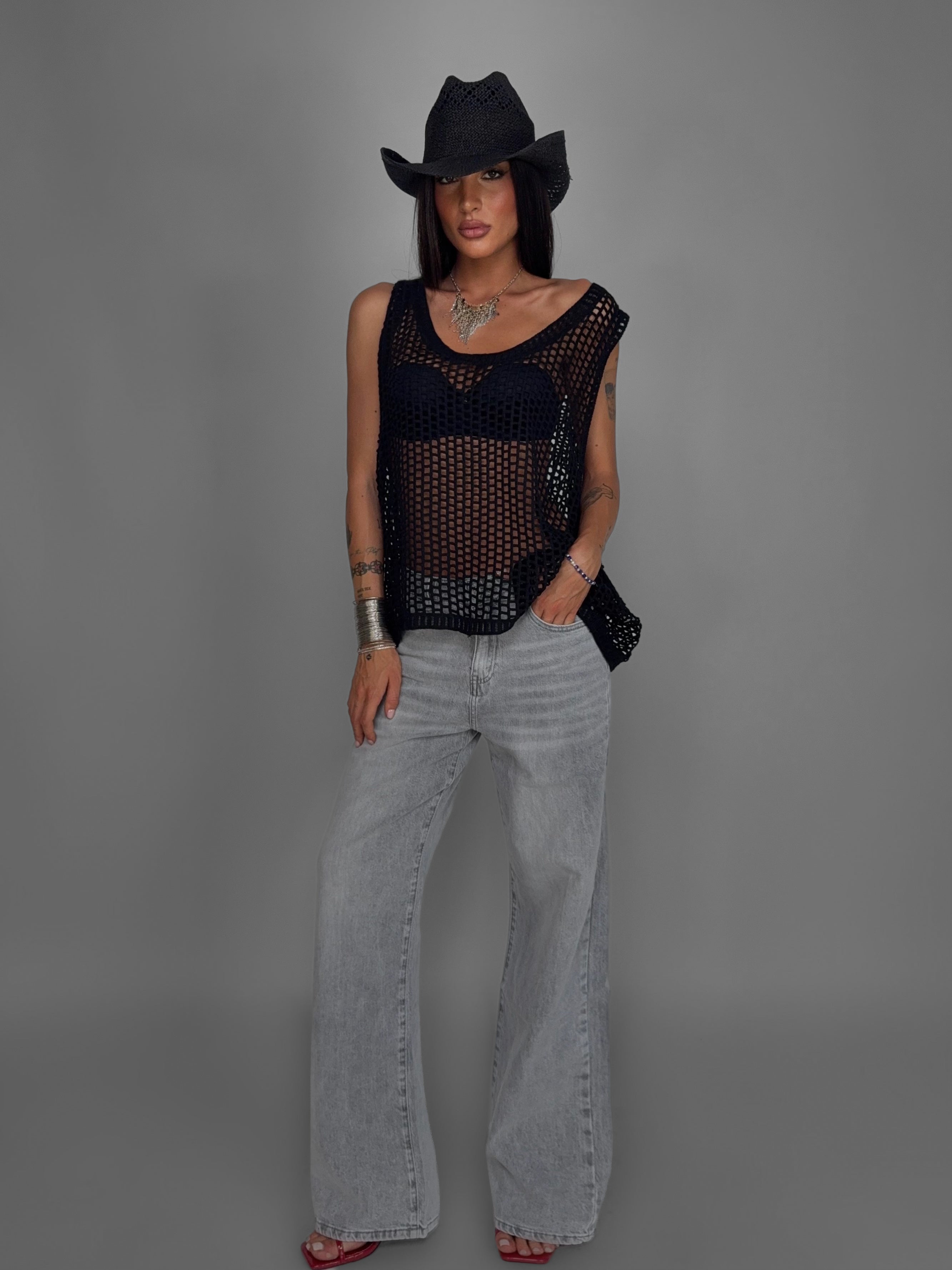 Total Look Cutwork
