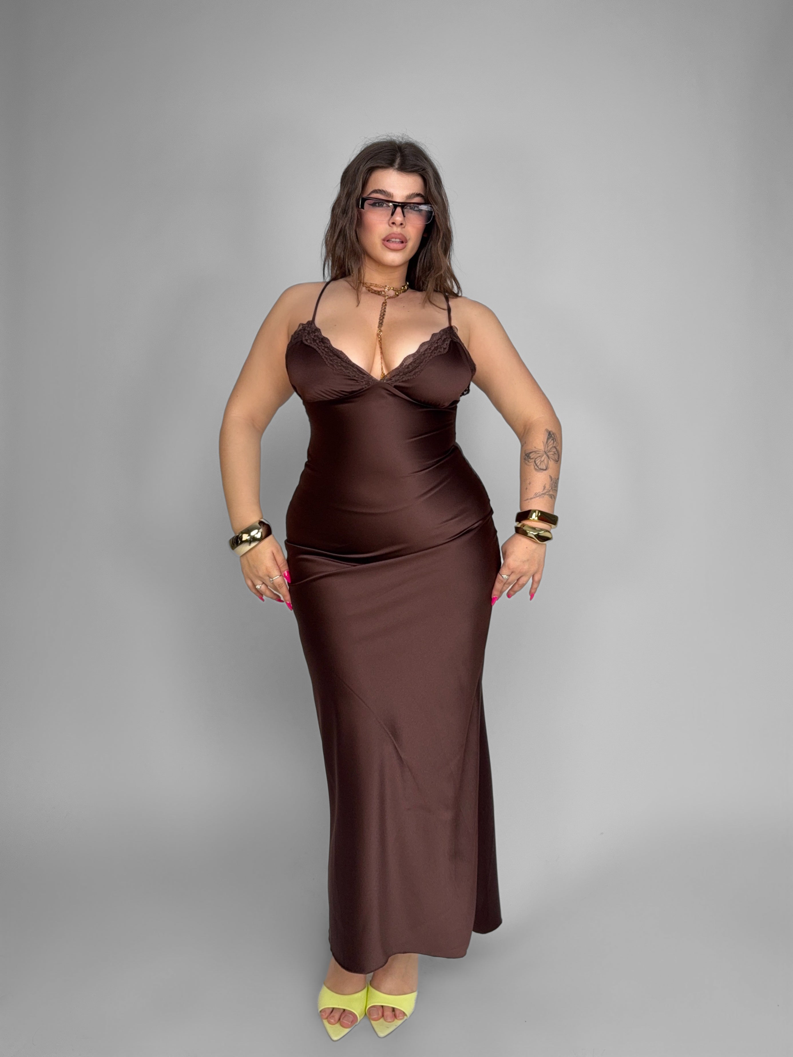 CURVY FIT - Elegant Gloss-Brown Dress