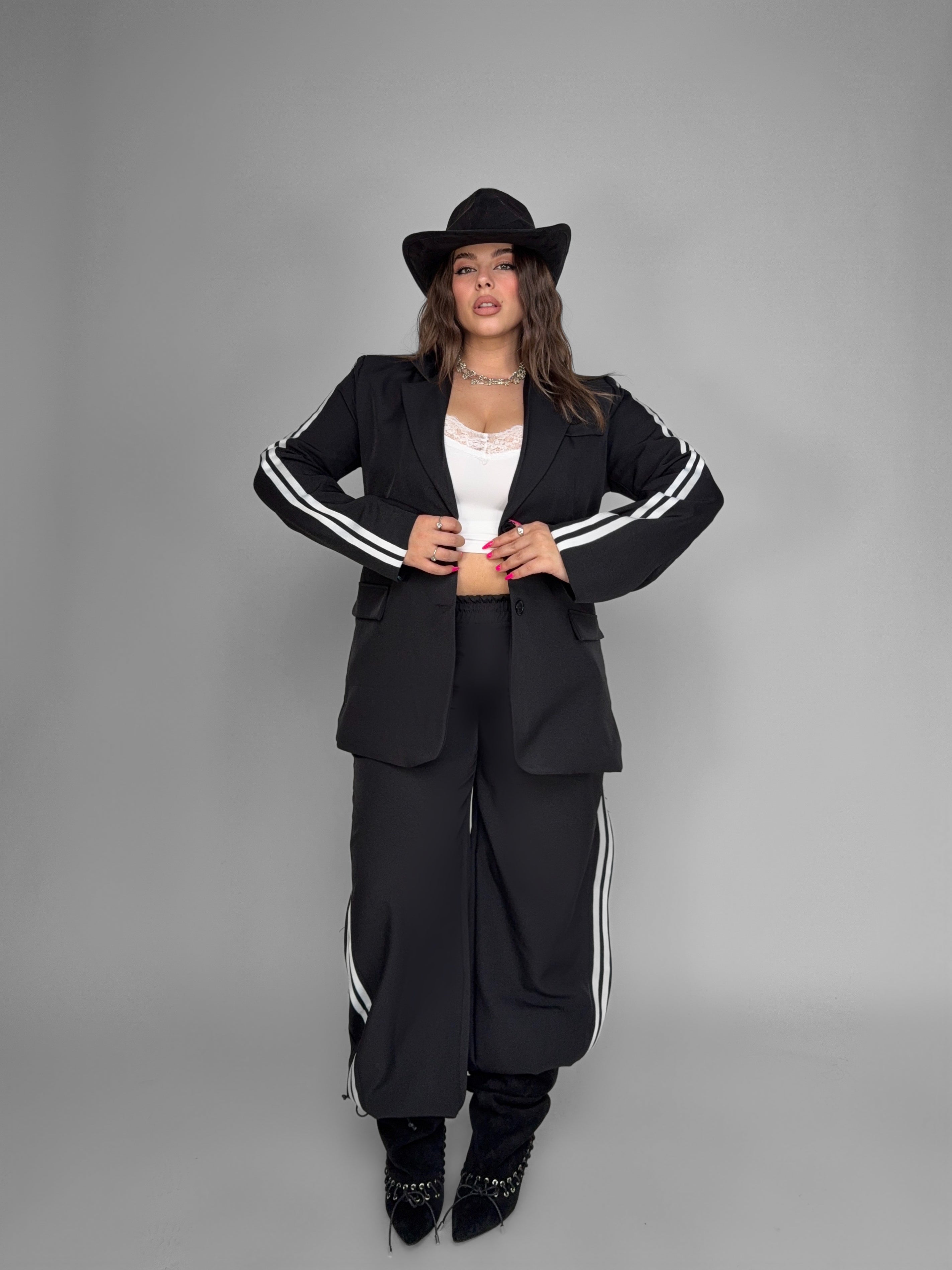 Total Look Sleek Stripe