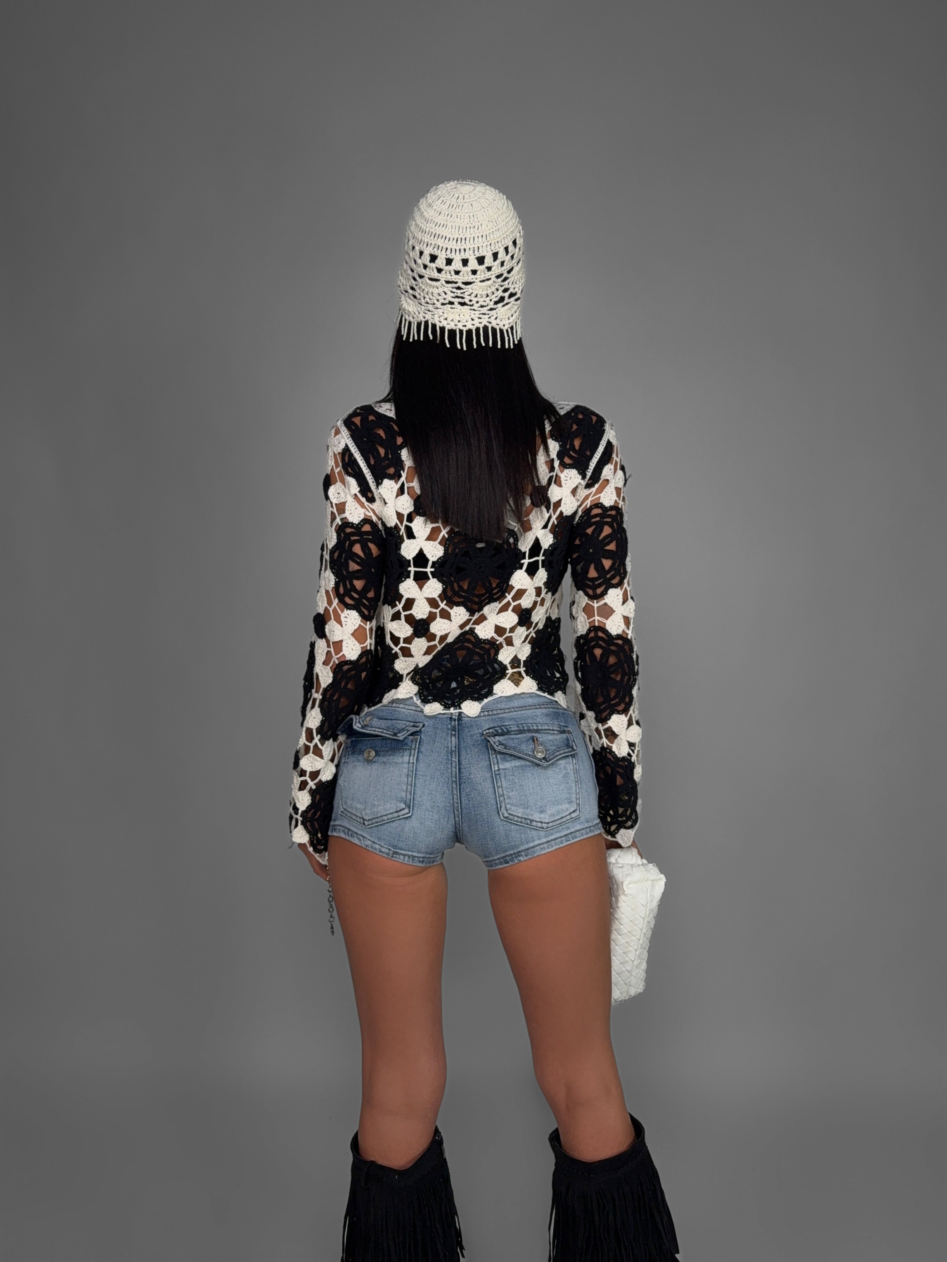 Top Intricate-Black
