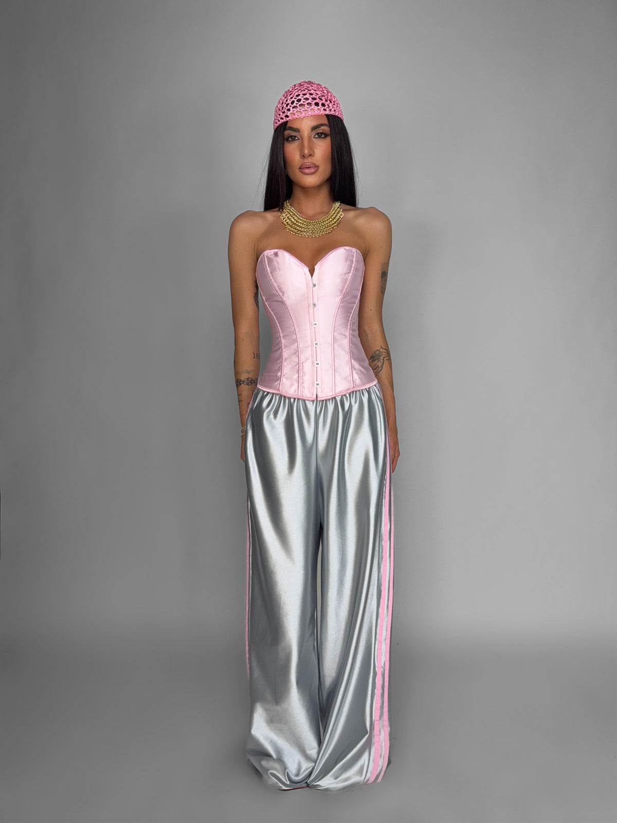 Total Look Shiny Satin Grey