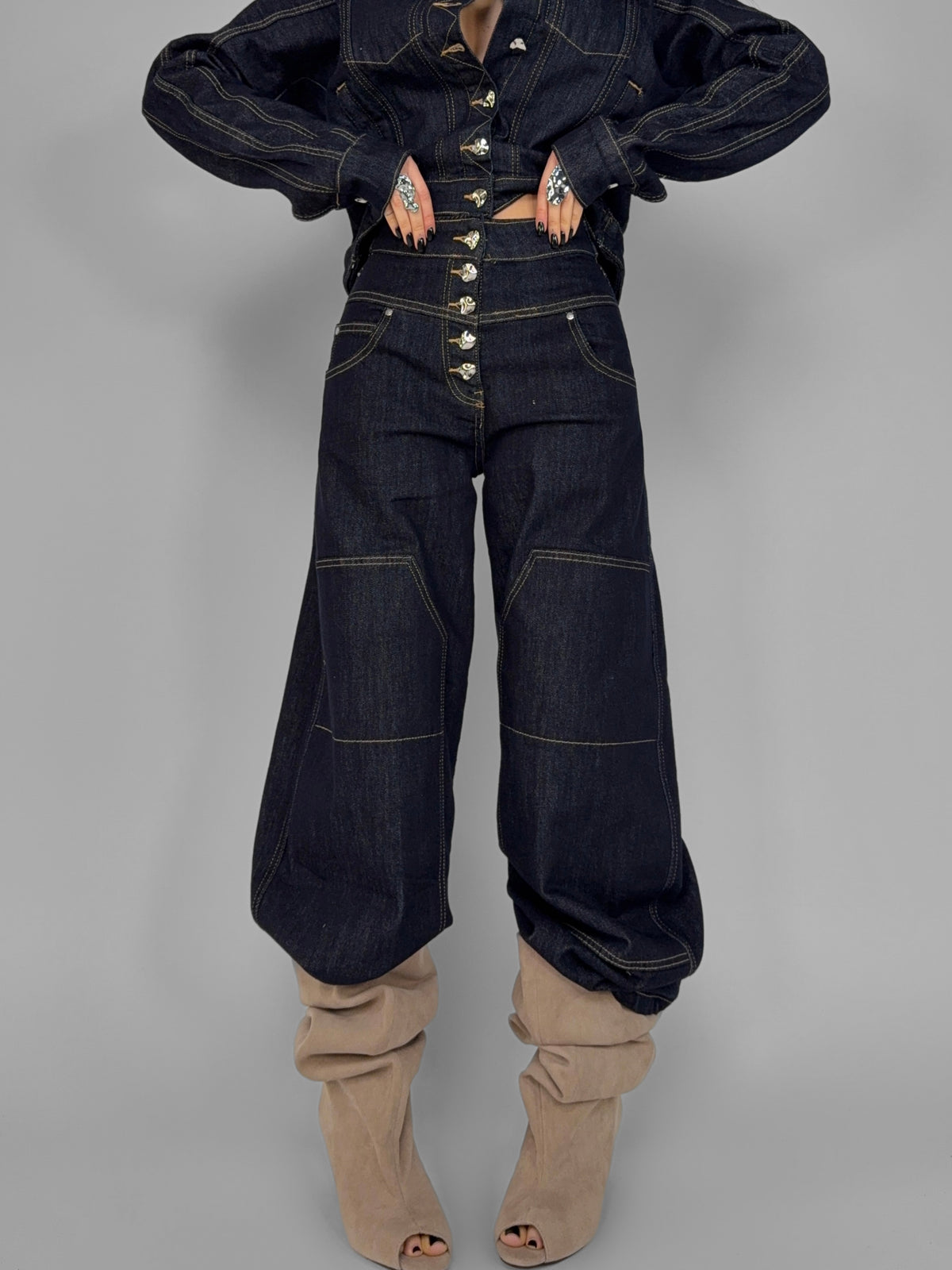 Icon Jeans Button