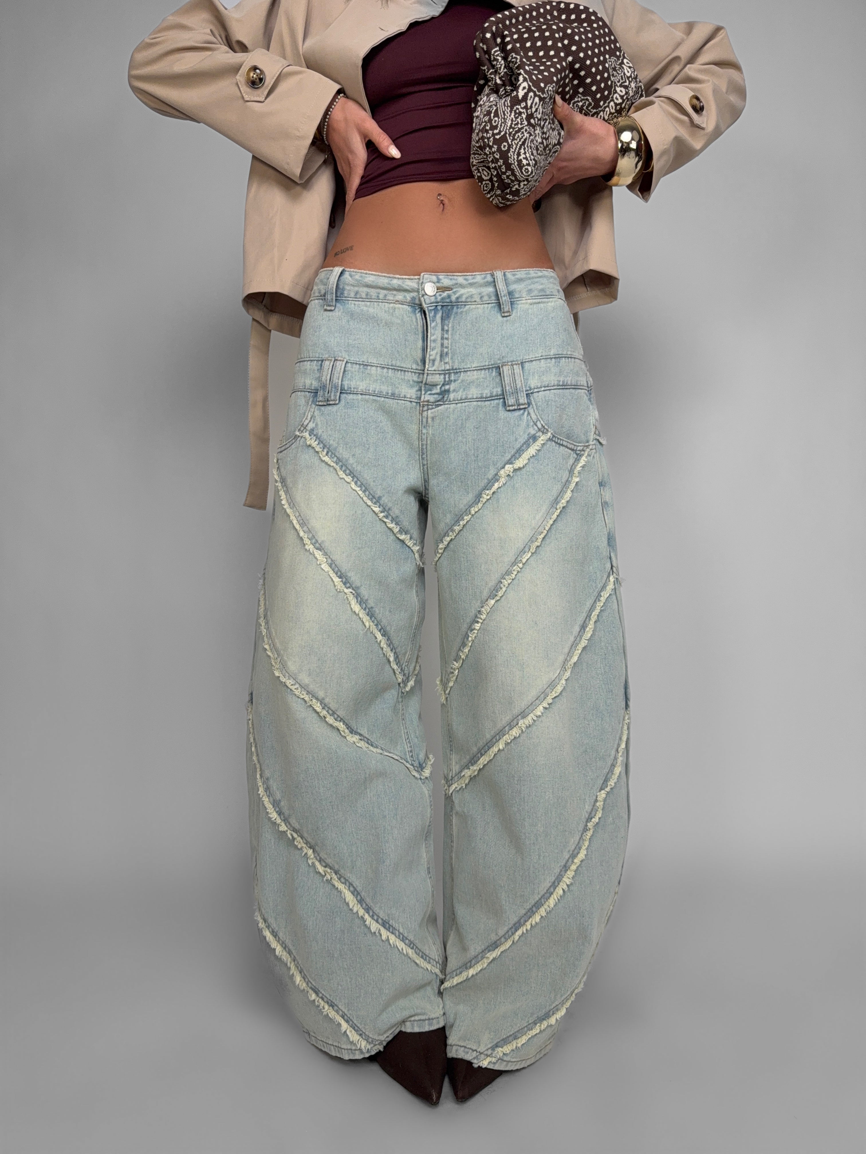 Jeans Frayed Line