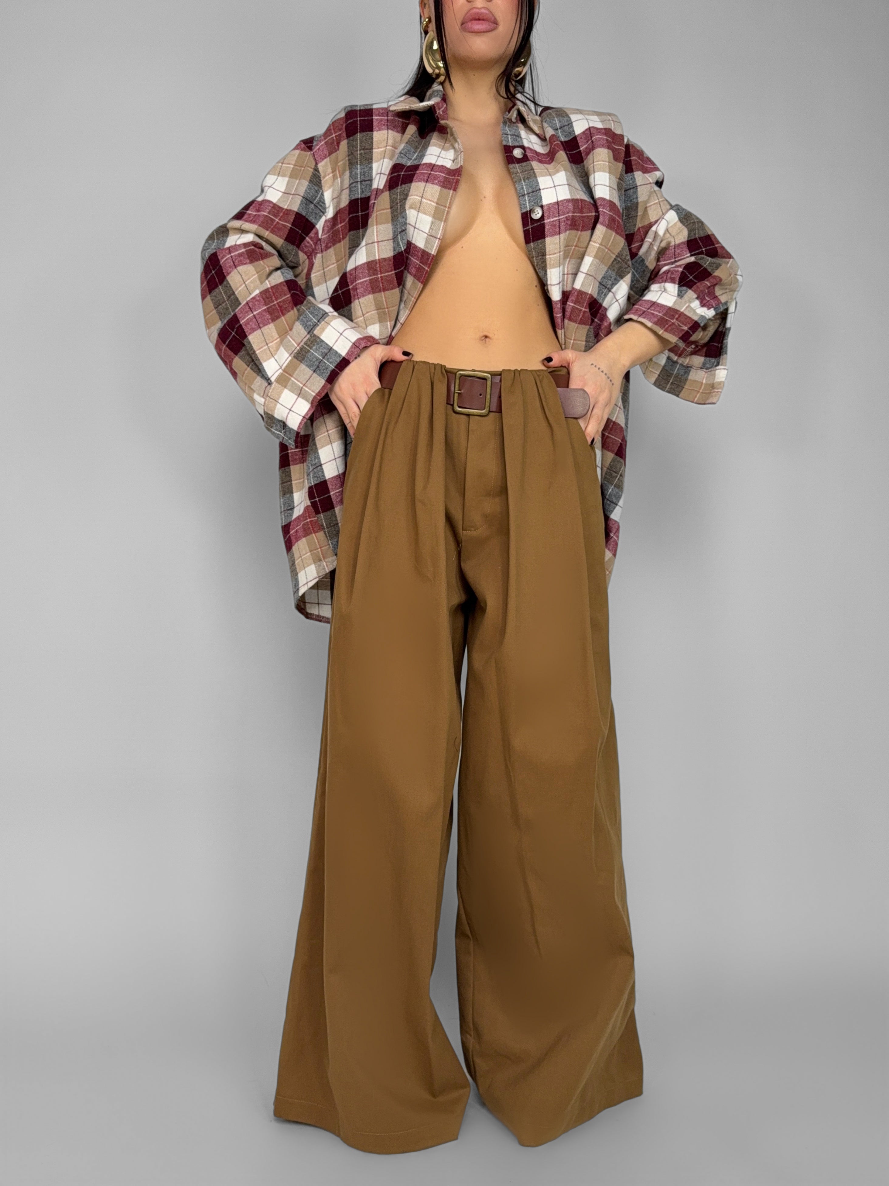 Line Fit Trousers - Brown