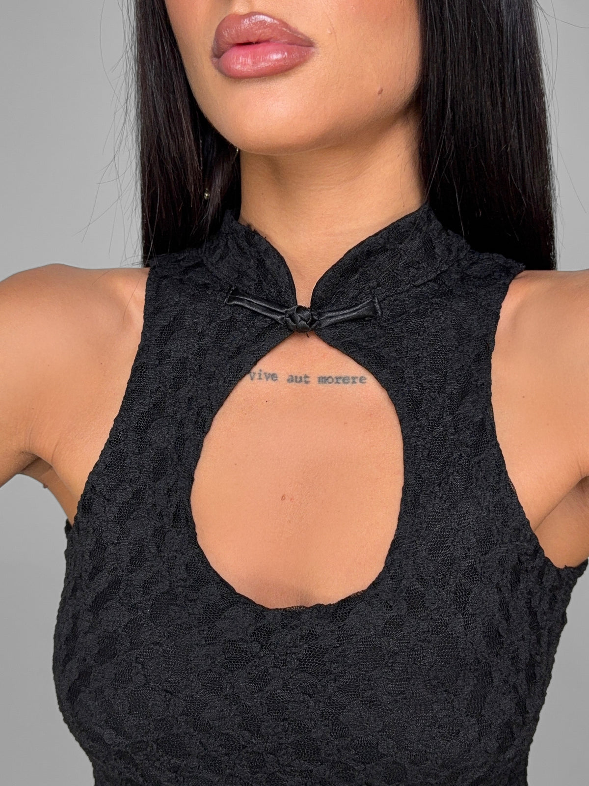 Top Oriental Lace Frog-Black