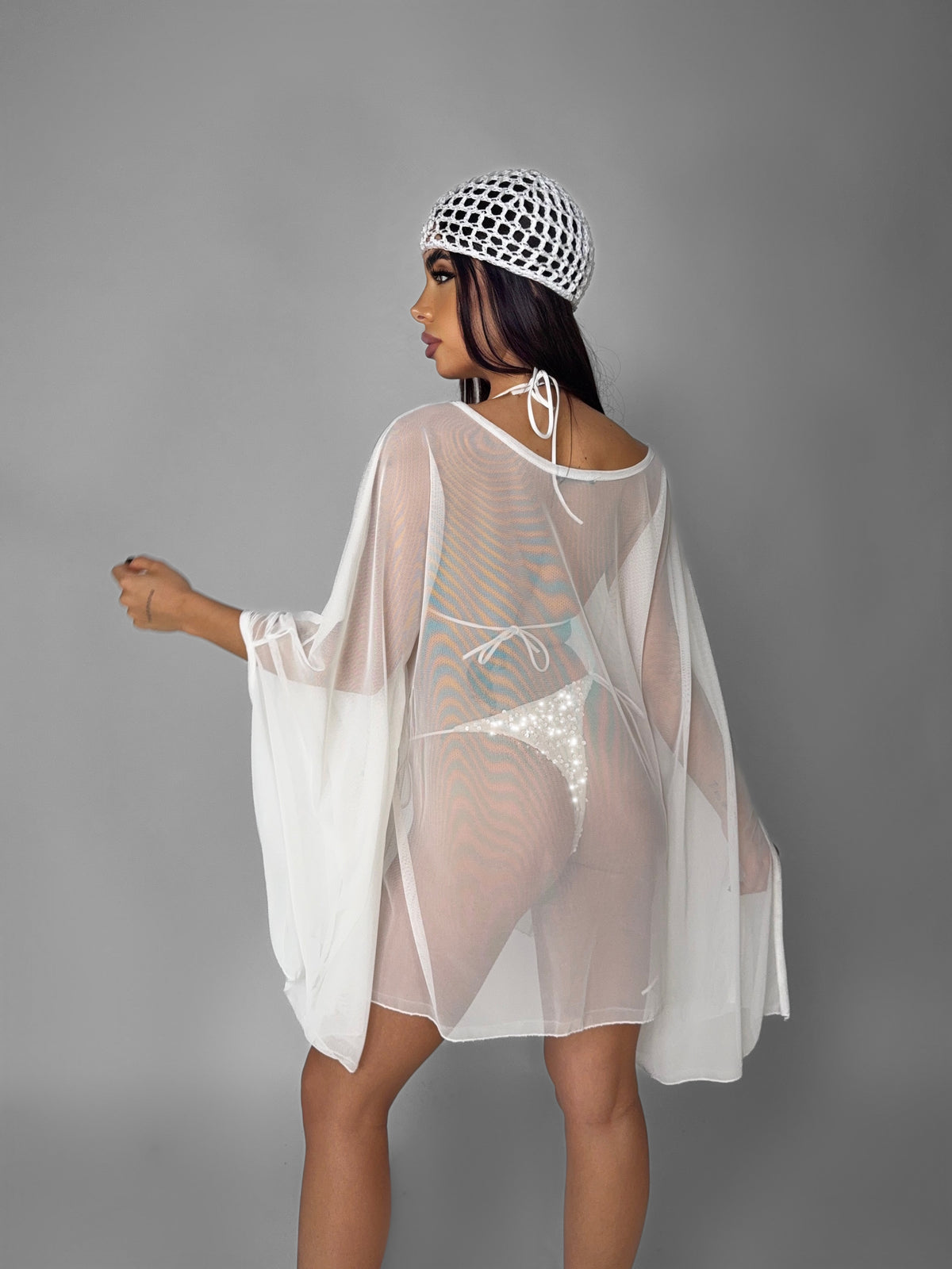 Mantella Brielle-White