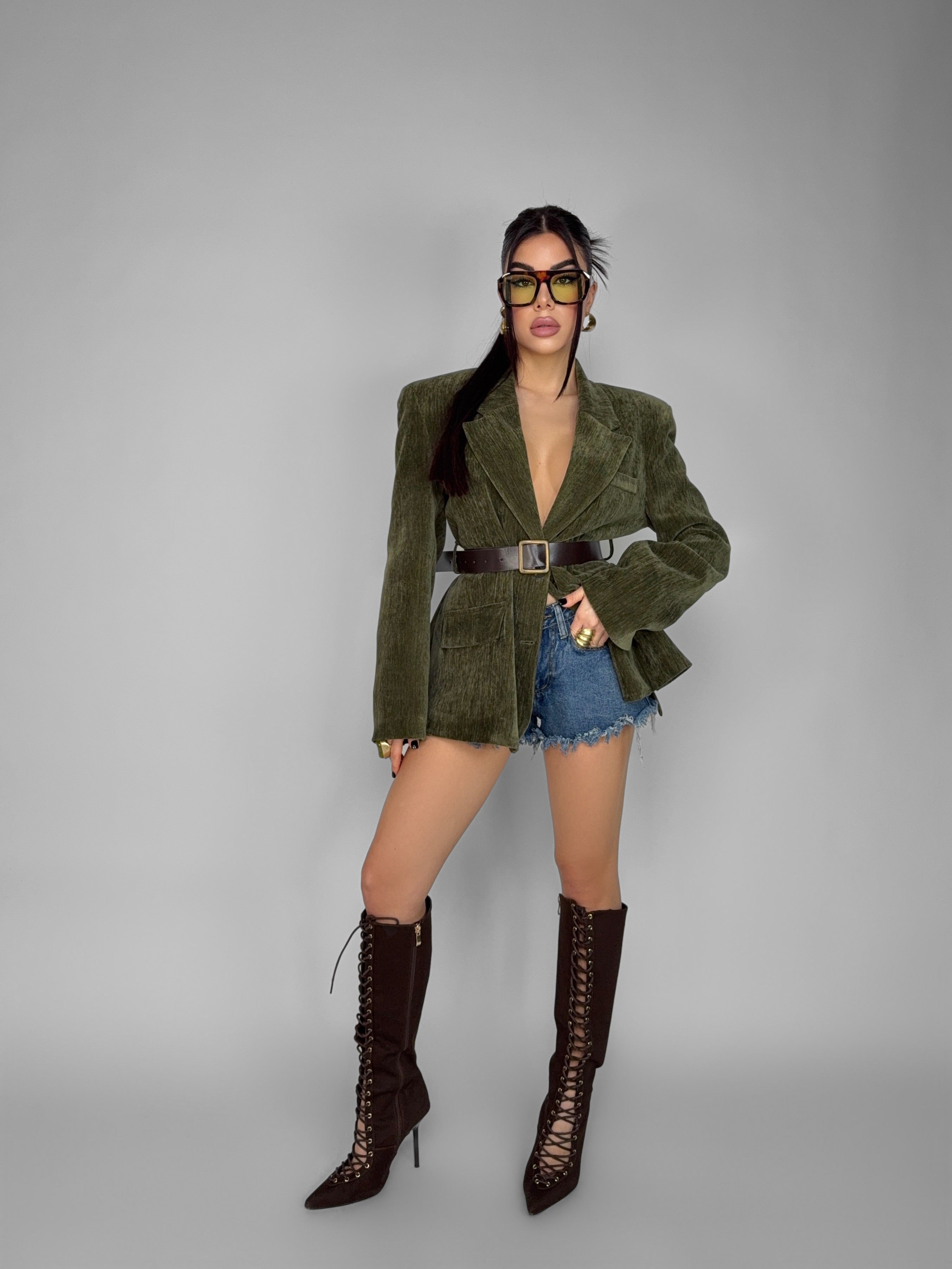 Total Look Belted Green