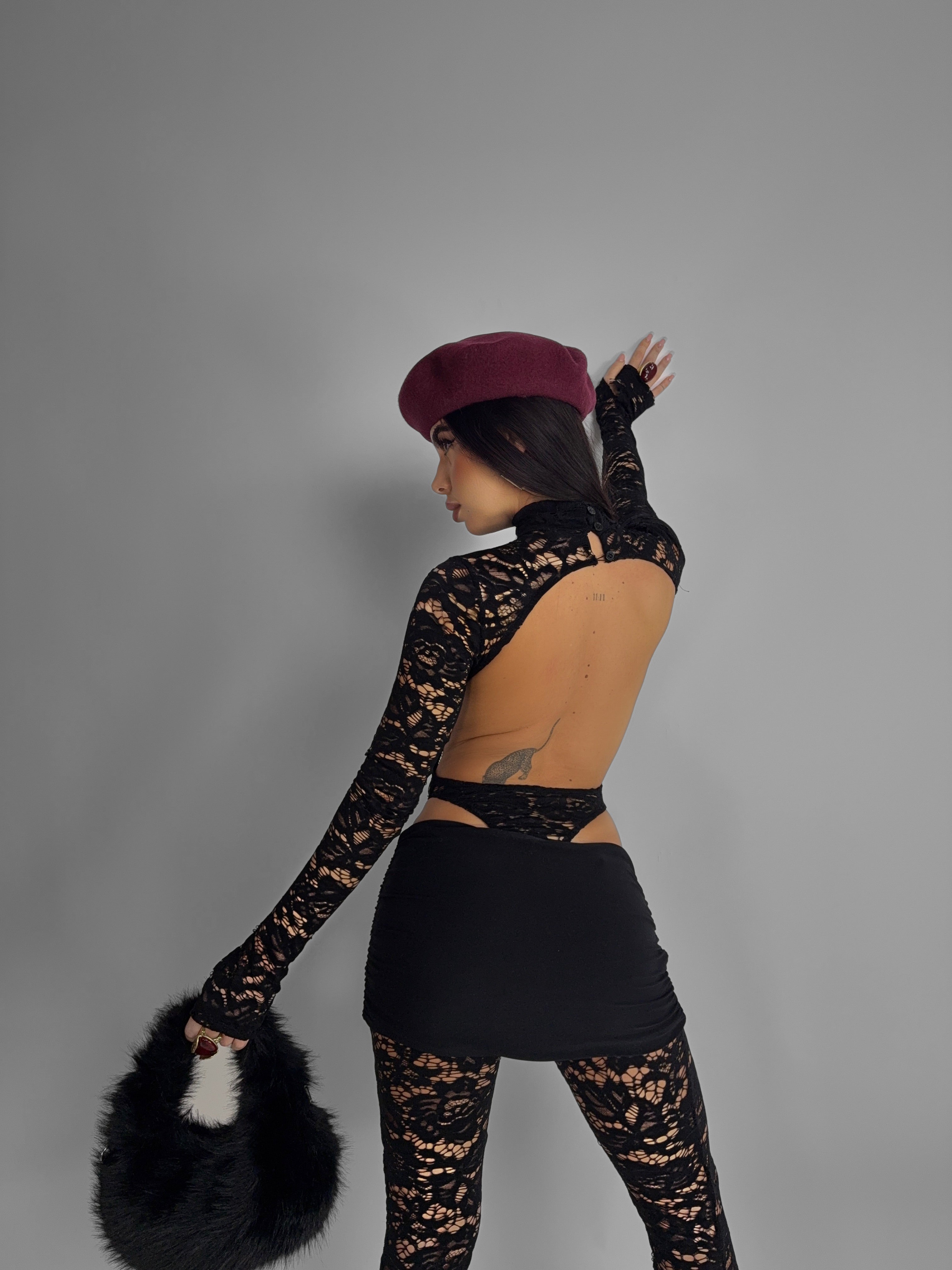 Completo Black Rose