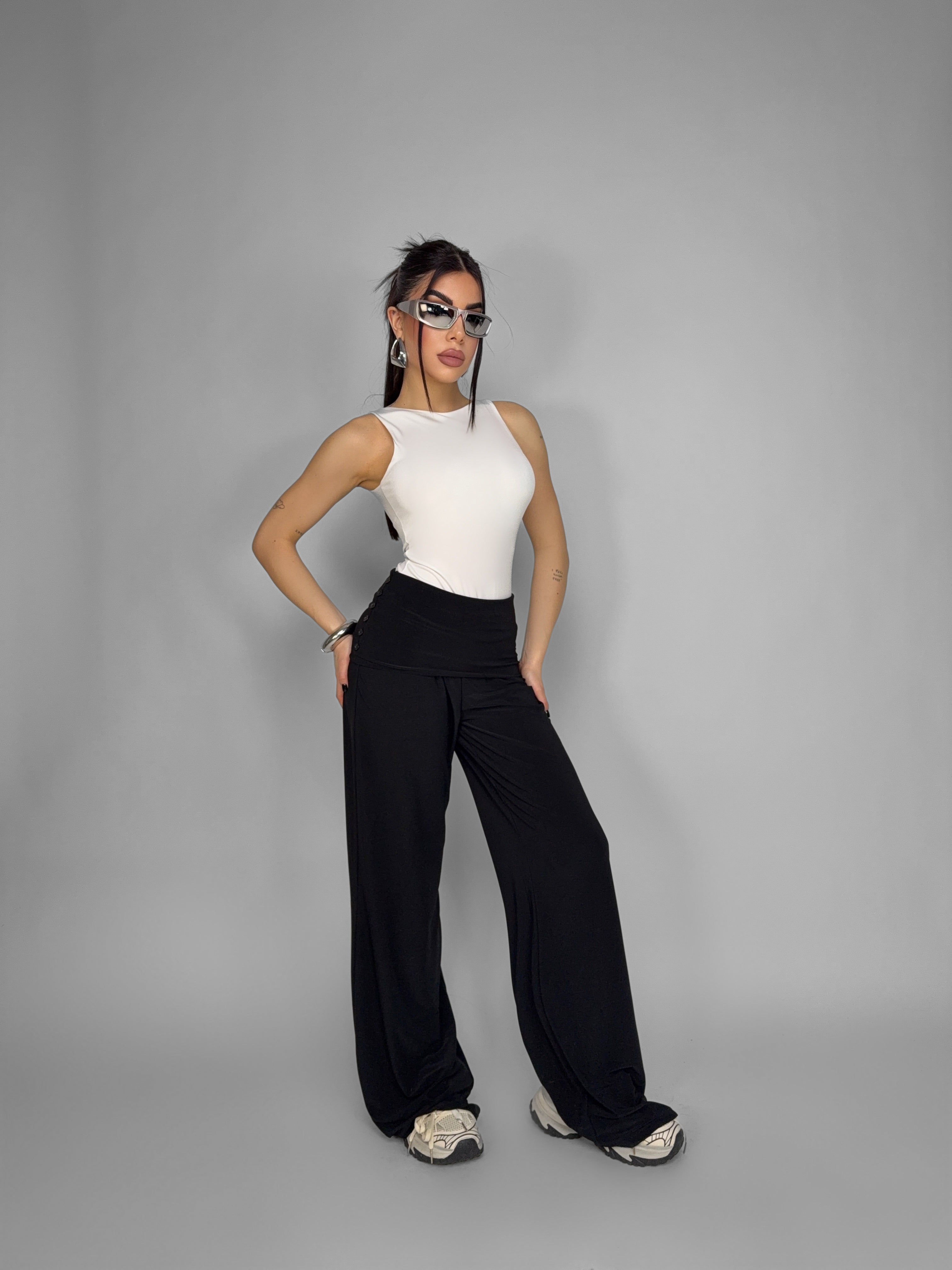 Total Look Side Button Black