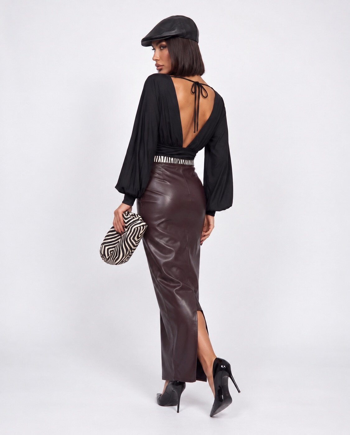 Total Look V Leather