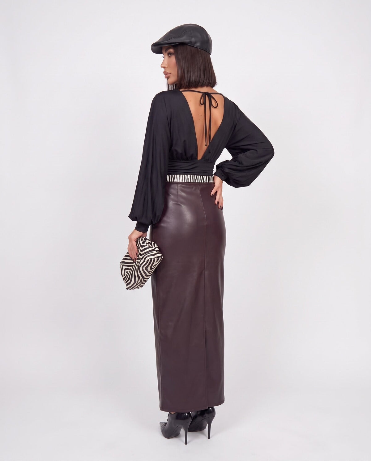 Total Look V Leather