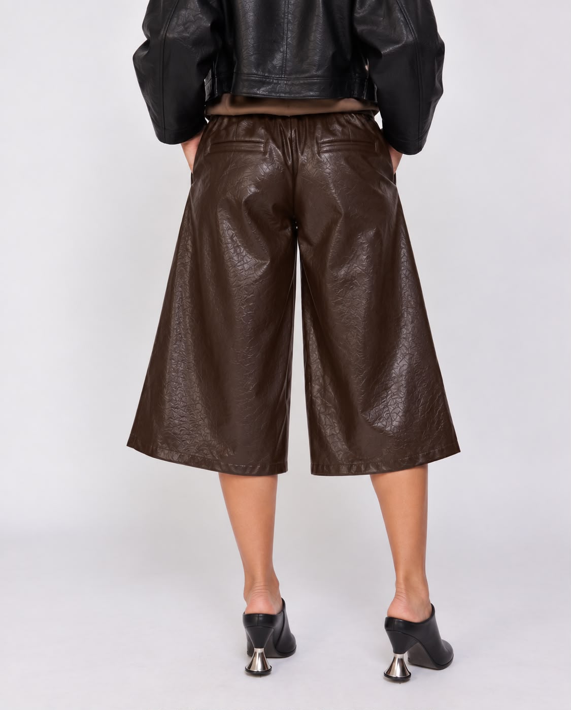 Bermuda Liquid Leather-Brown
