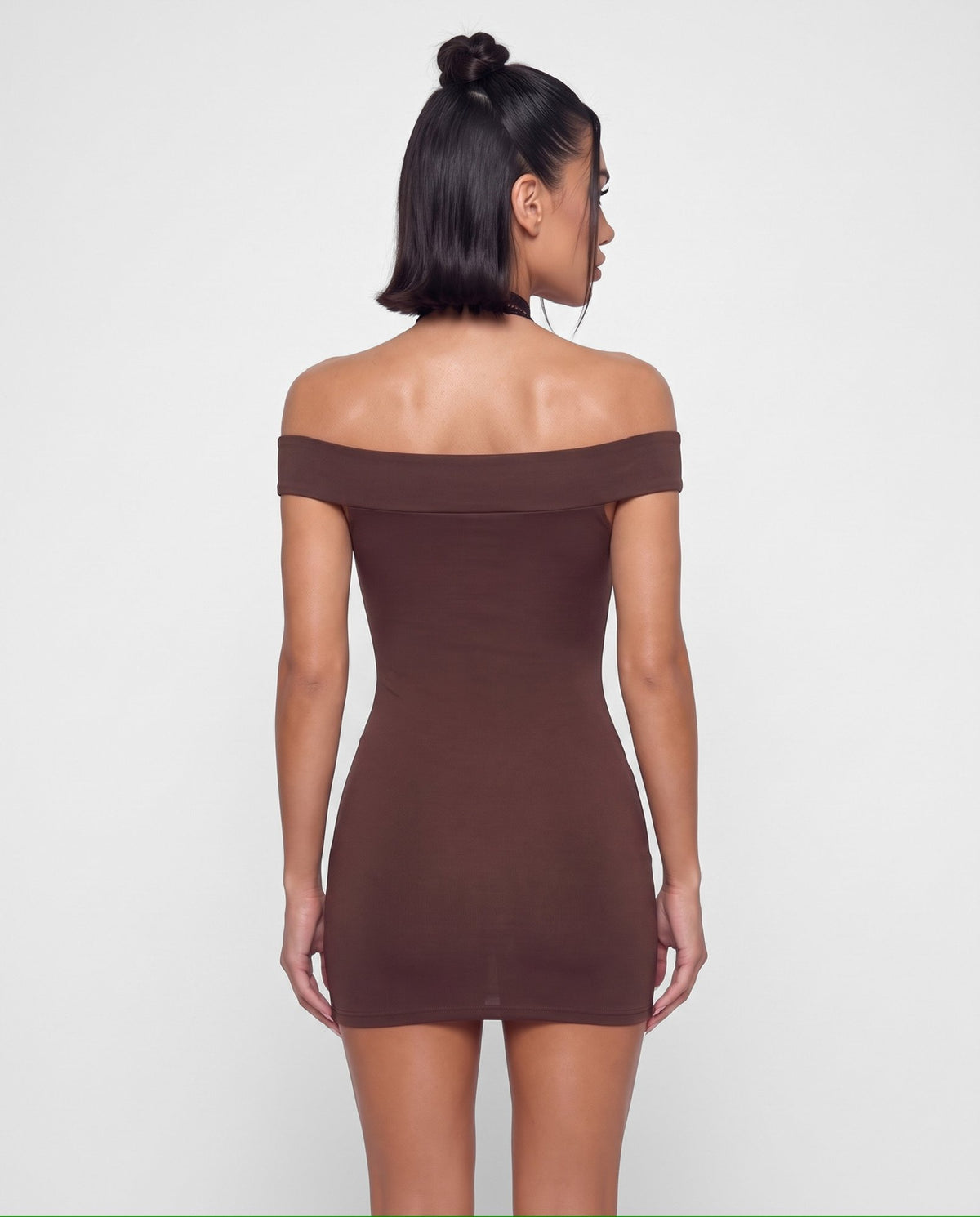 Abito Monroe-Brown